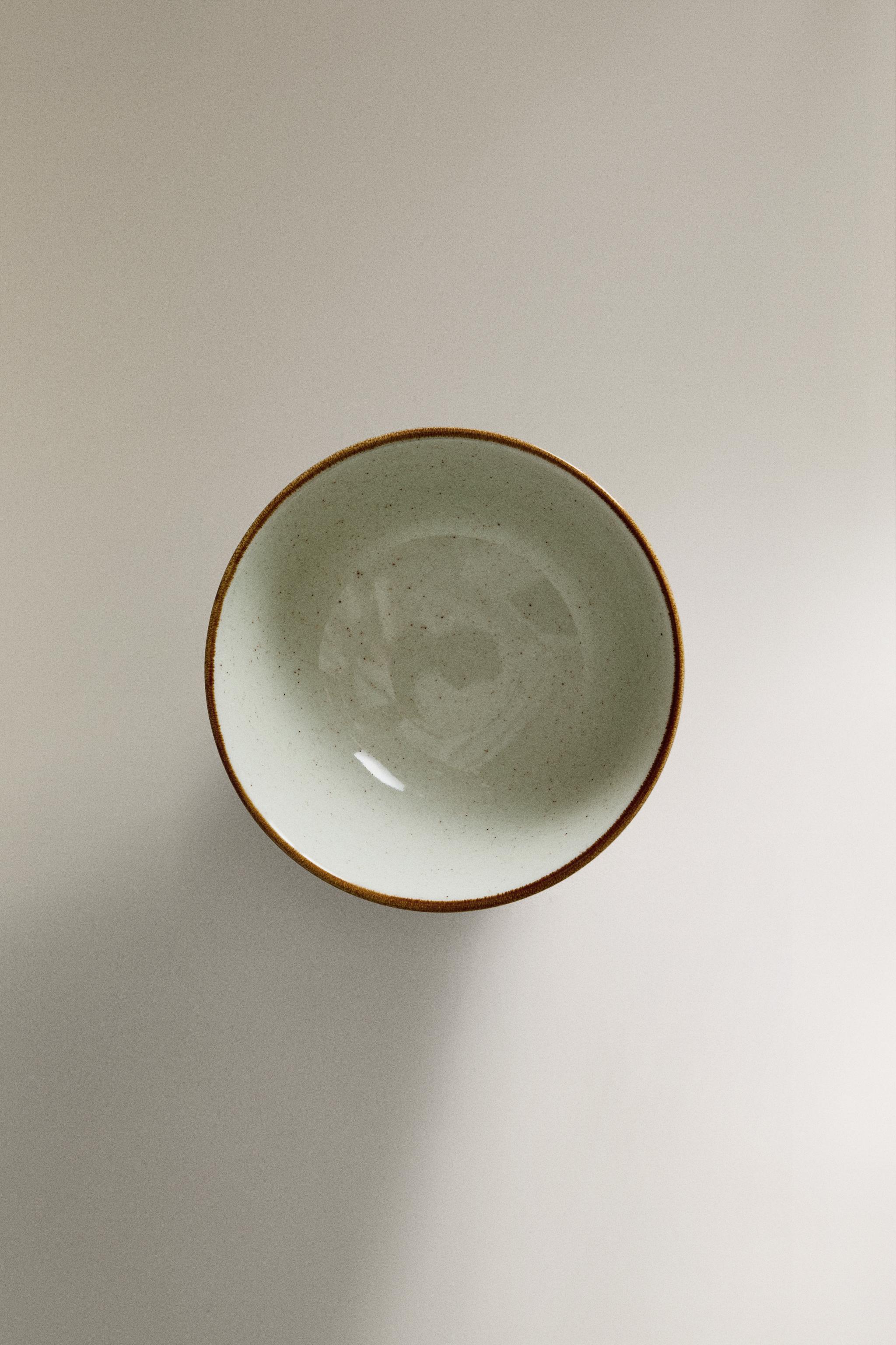 PORCELAIN MINI BOWL WITH ANTIQUE FINISH RIM