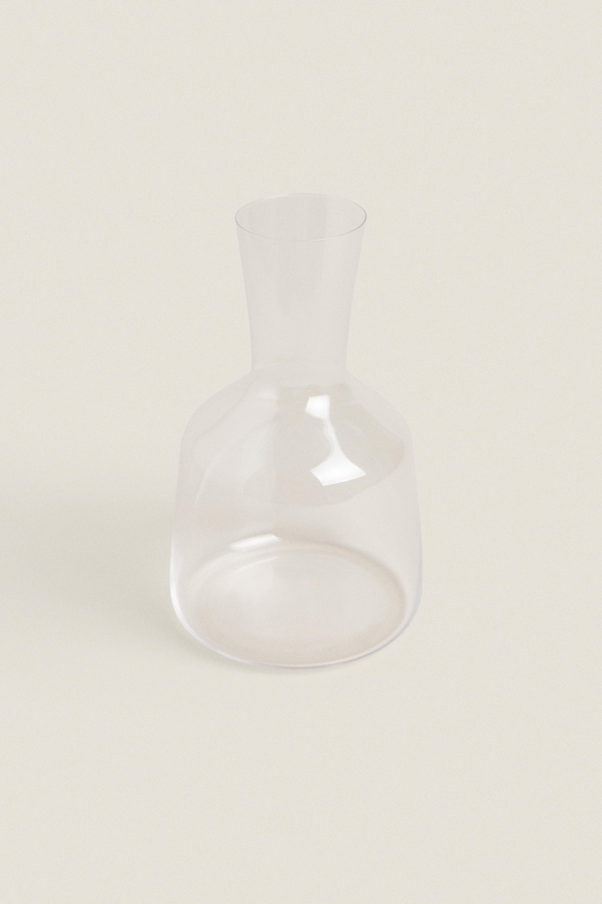 GLASS DECANTER