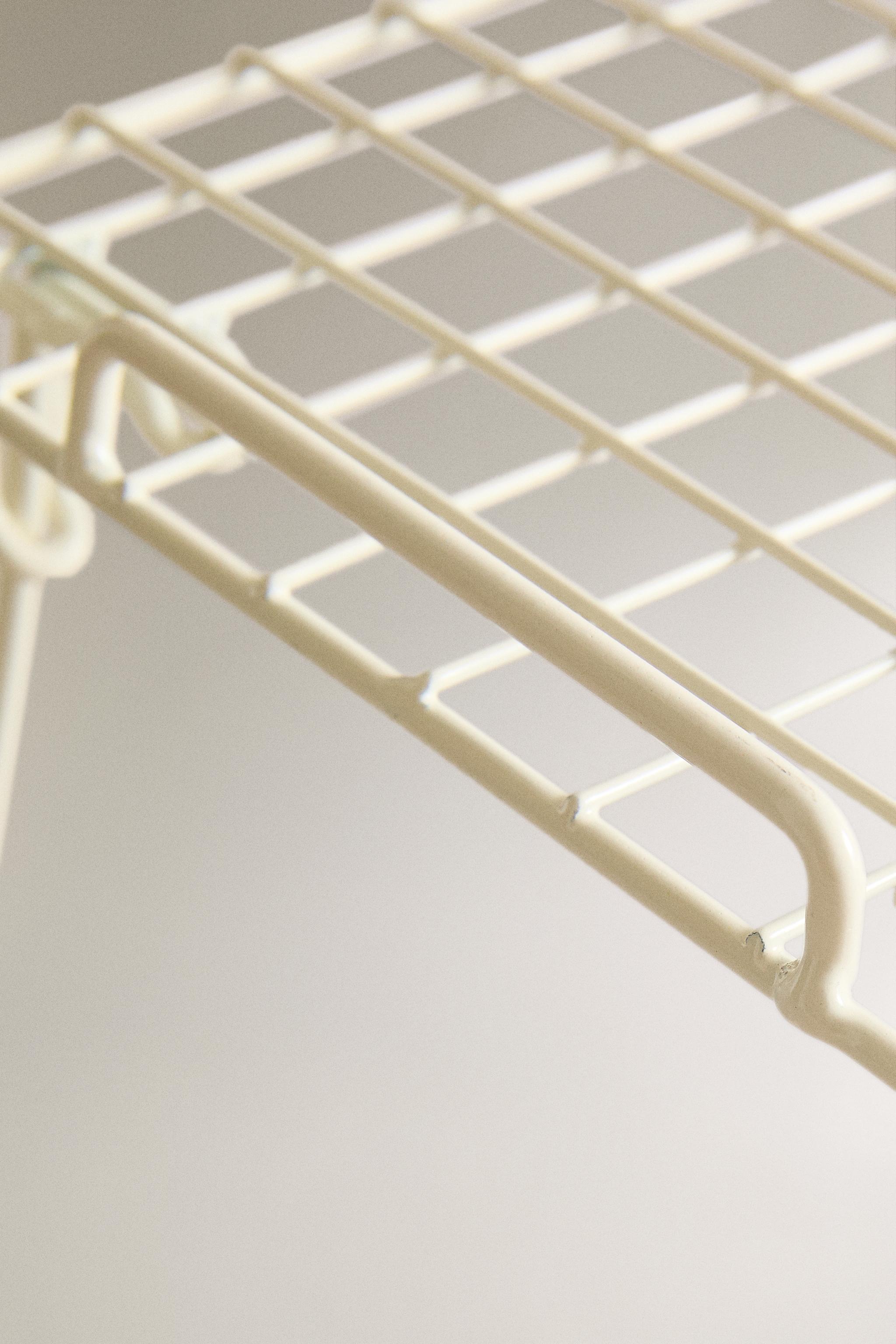 FOLDABLE LACQUERED METAL RACK