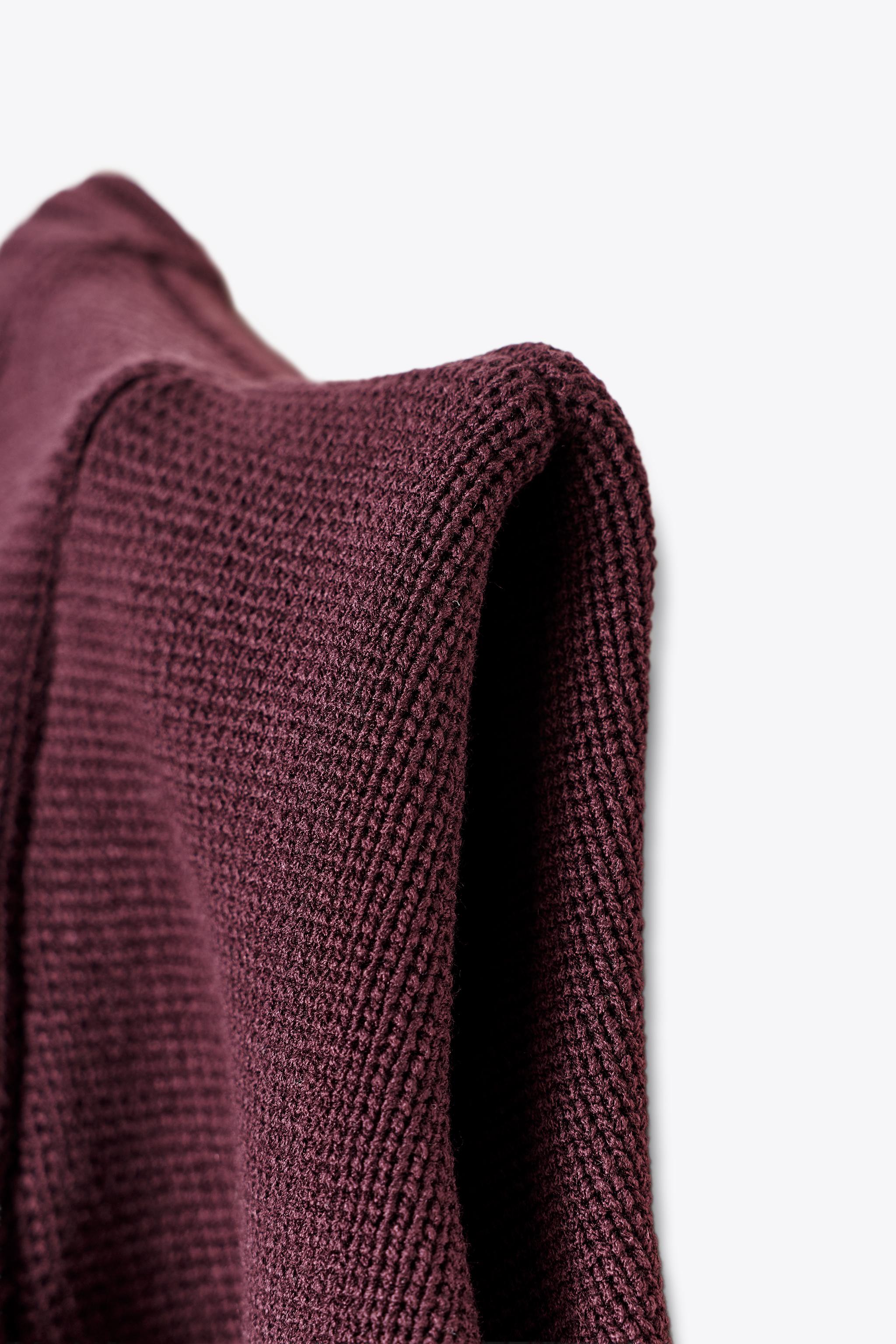 SHORT SLEEVE KNIT TOP