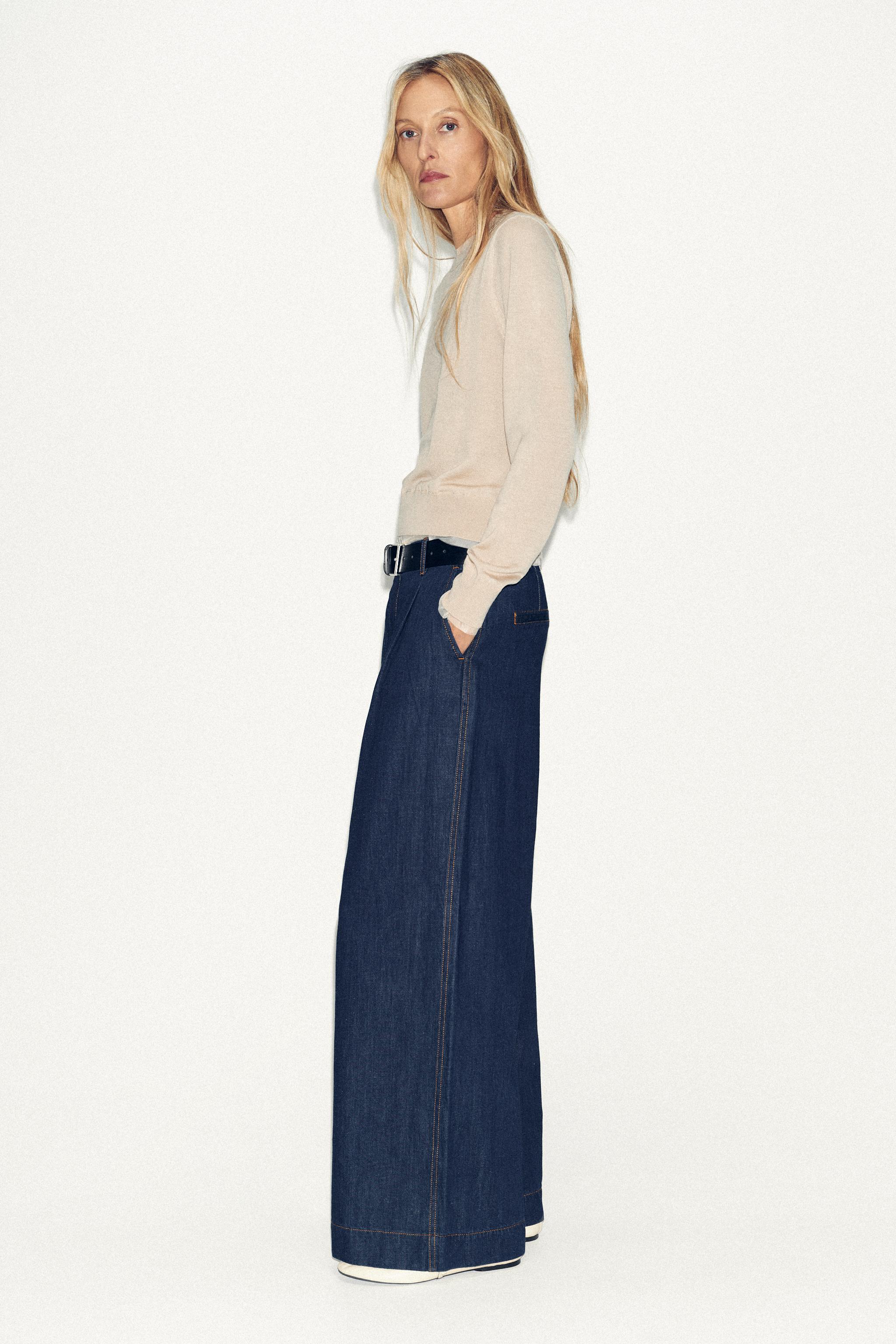 WOOL BLEND KNIT SWEATER