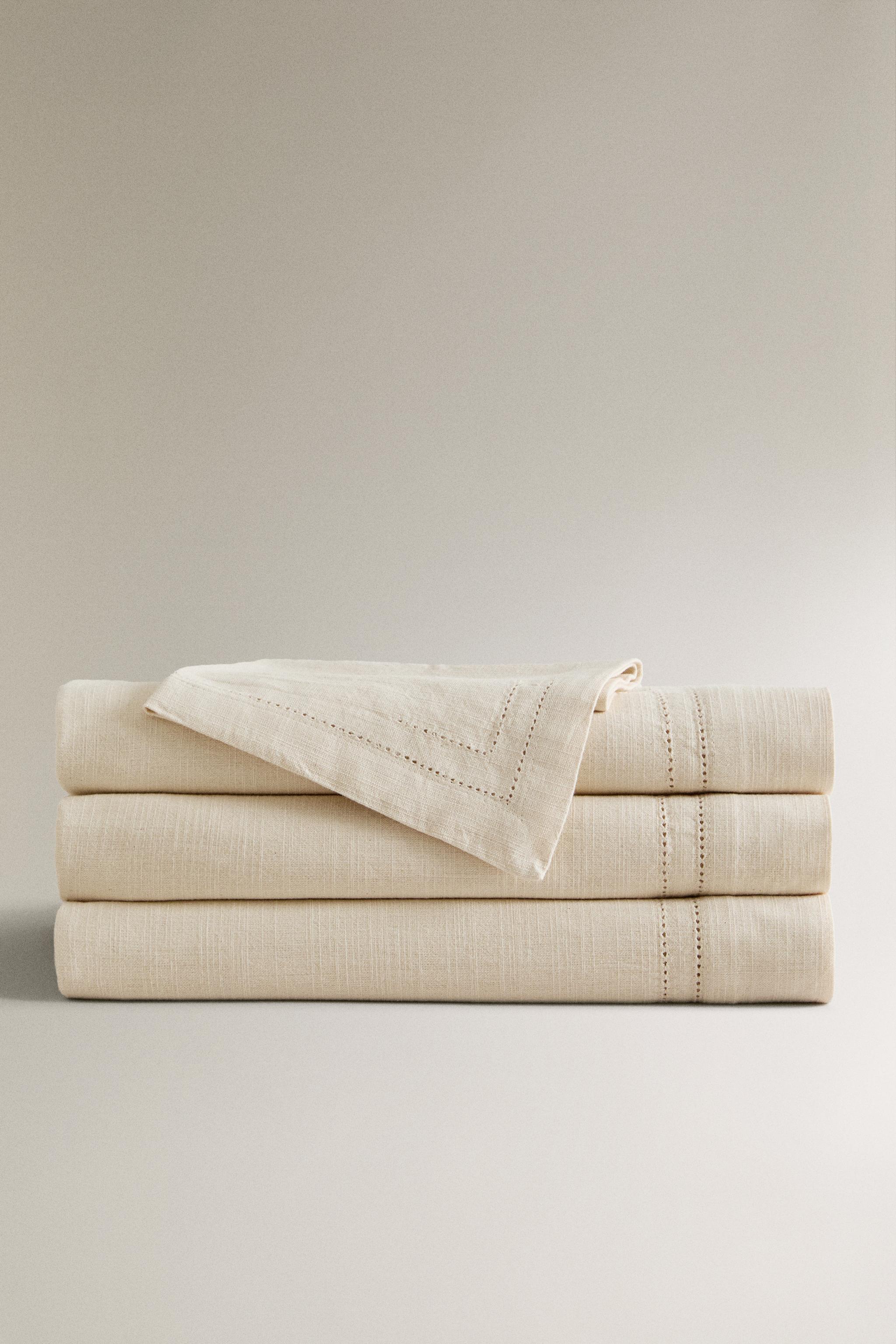 HEMSTITCHED COTTON TABLECLOTH