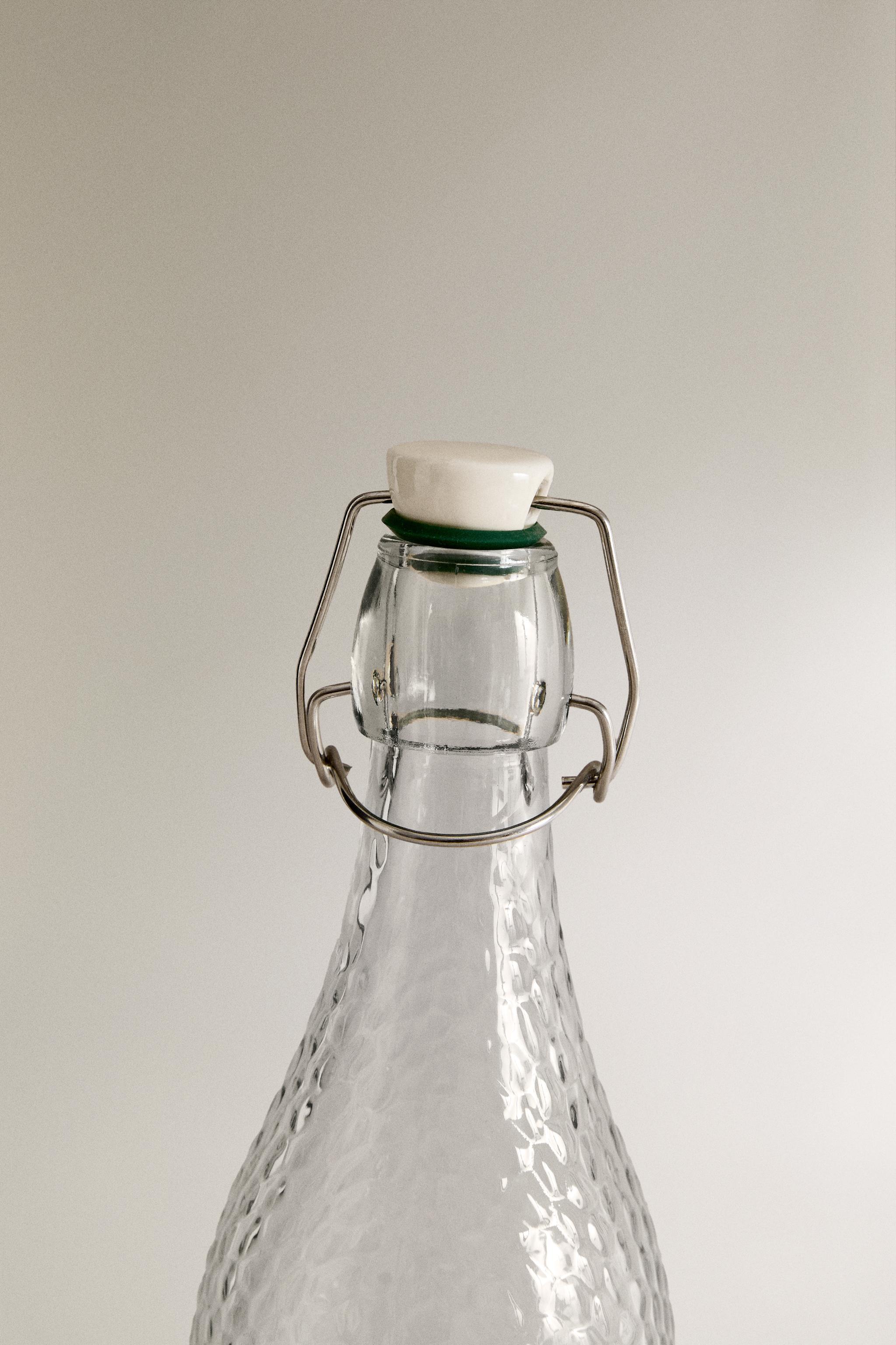 BOTTLE WITH CERAMIC STOPPER