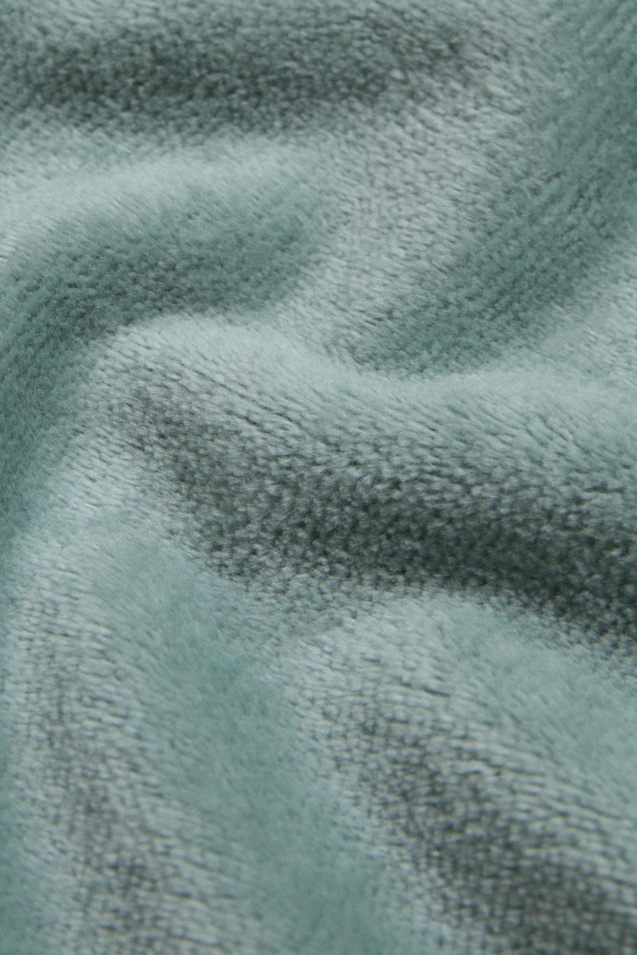 CHILDREN'S VELOUR TOWEL WITH SPACE PATCHES