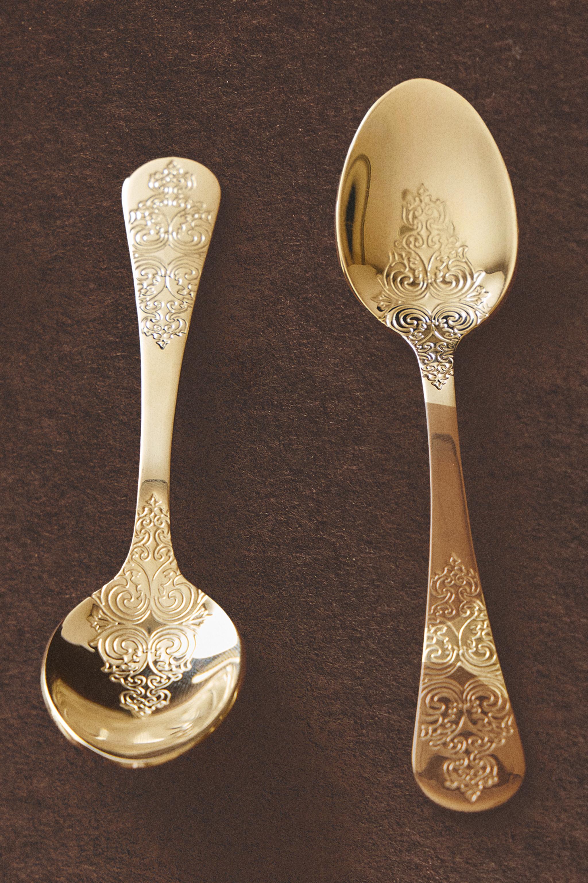 SET OF ENGRAVED DESSERT SPOONS (SET OF 4)