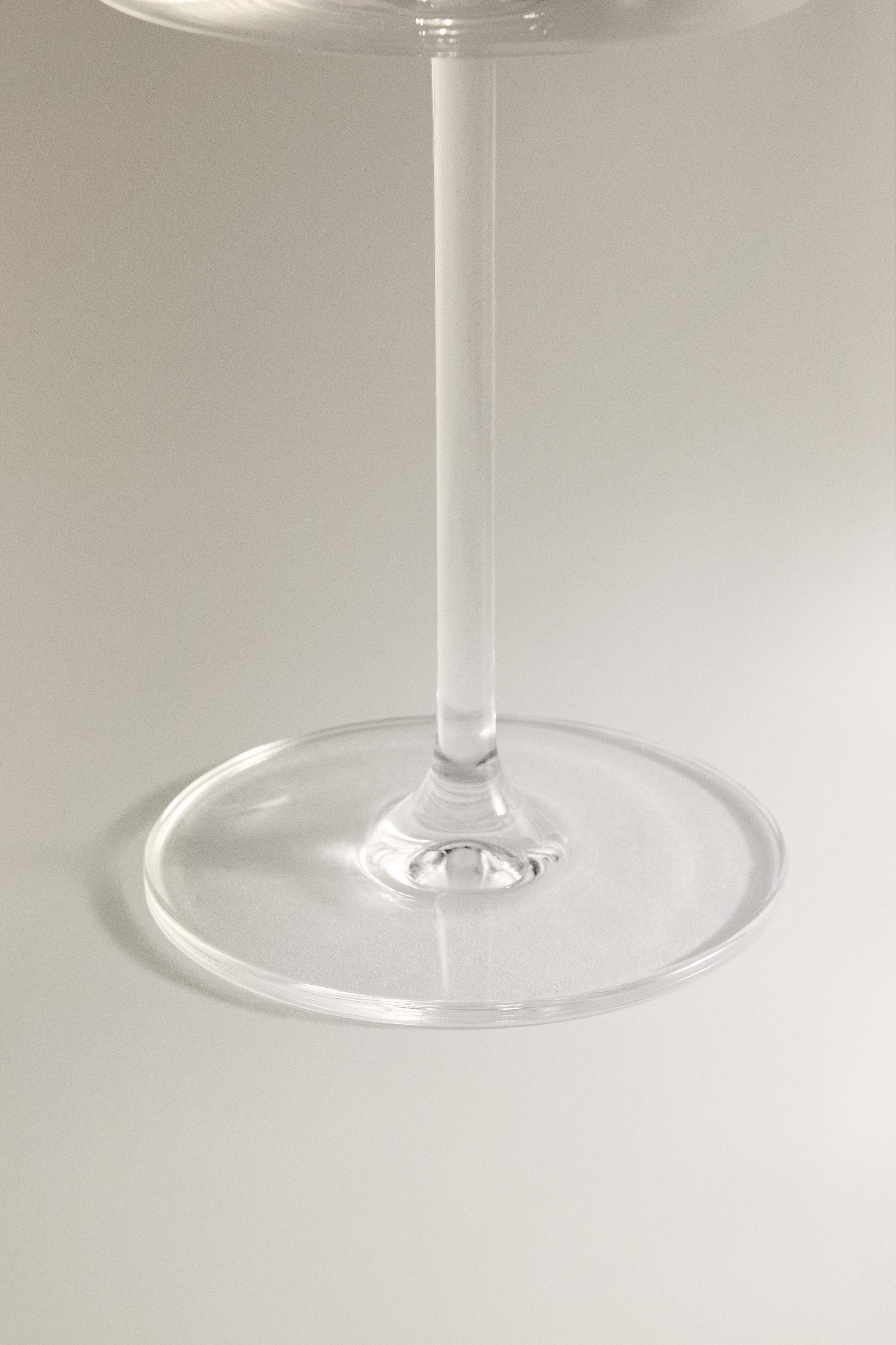 LOW CONICAL CRYSTALLINE WINE GLASS