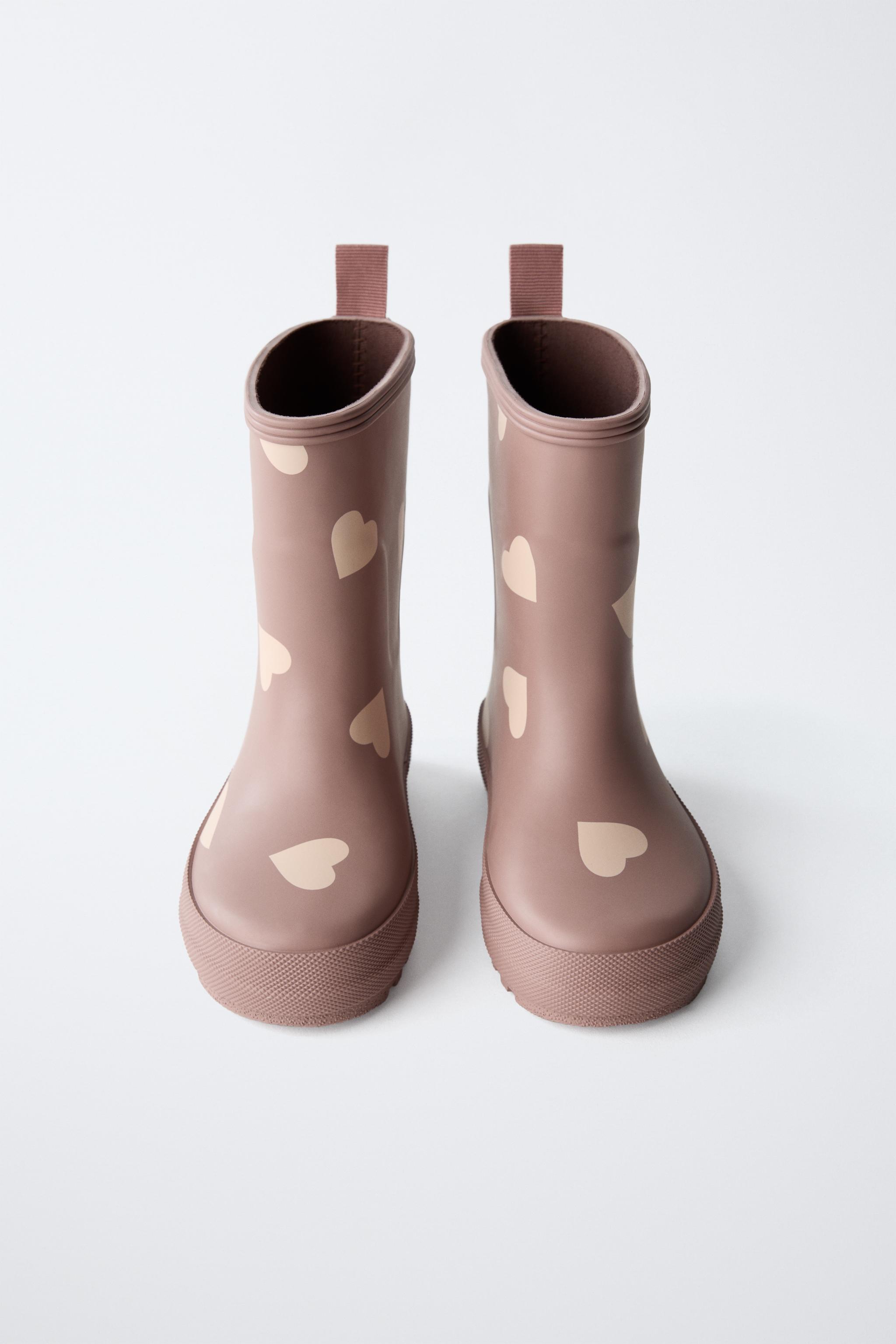 HEART PRINT RAIN BOOTS