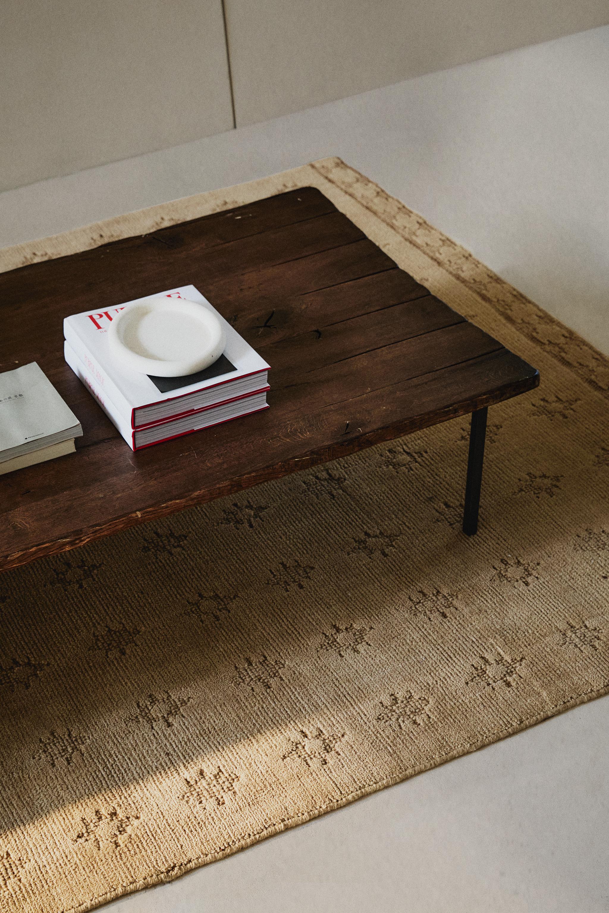 DIAMOND WOOL AREA RUG