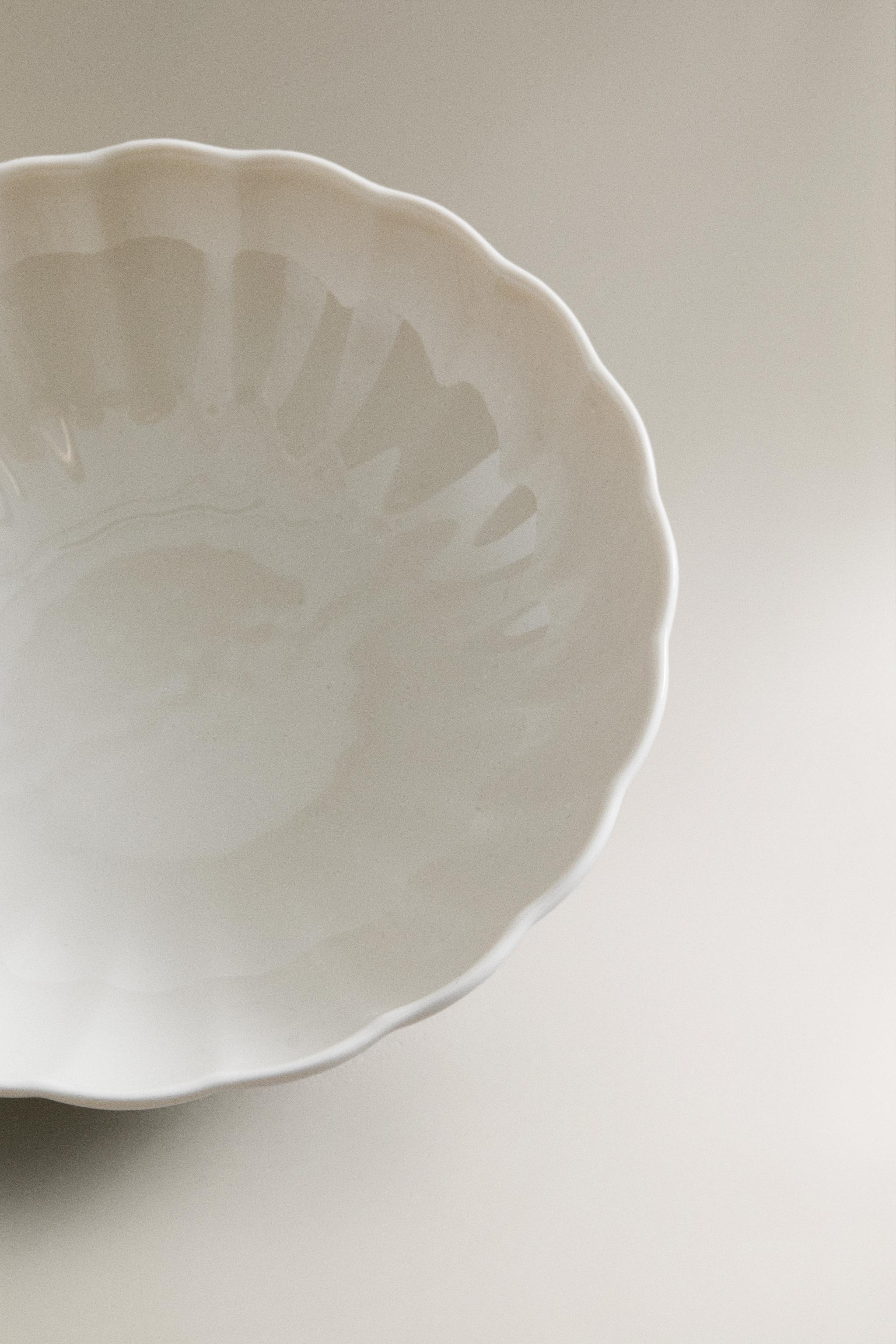 SCALLOPED PORCELAIN BOWL
