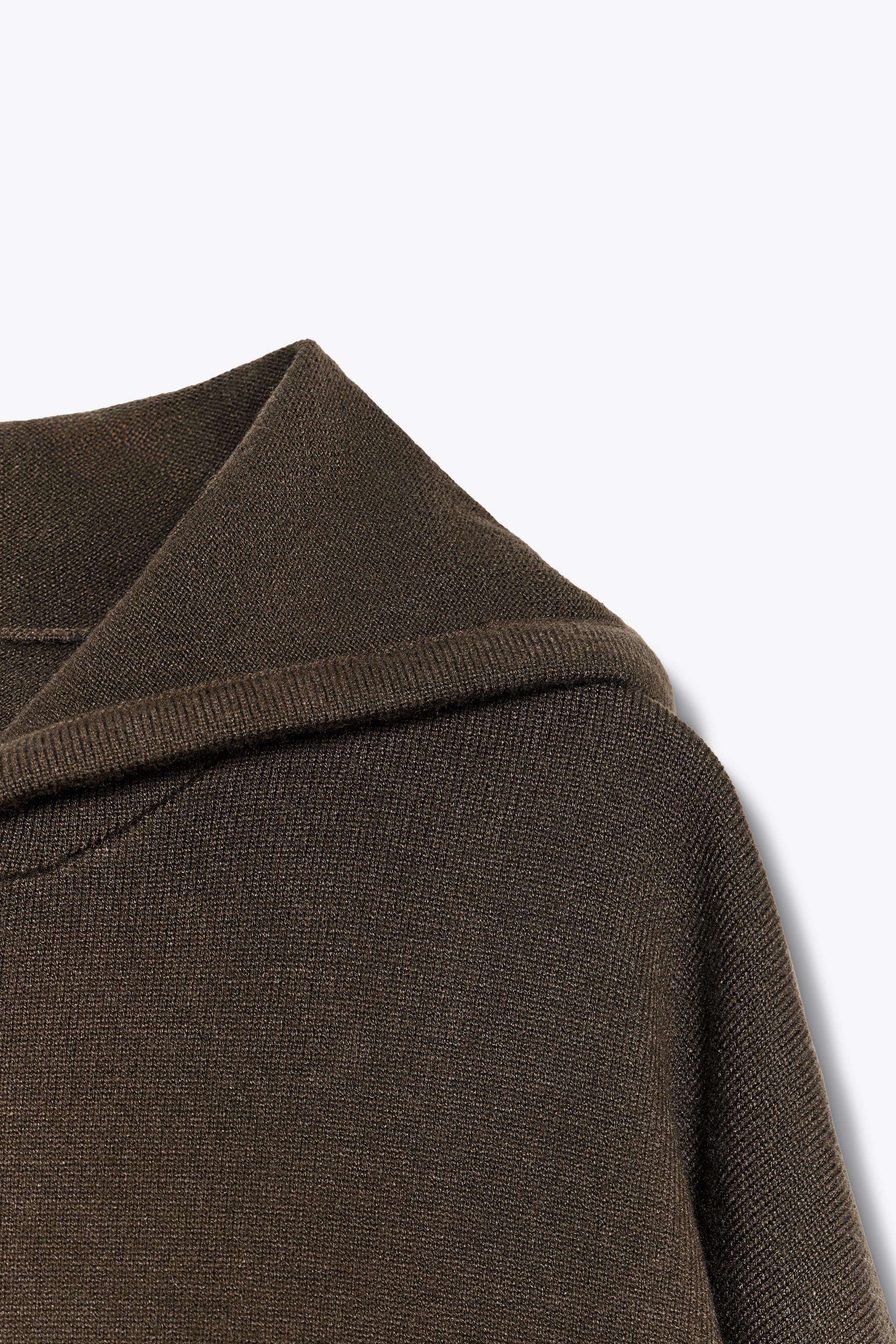 HOODED KNIT SWEATSHIRT