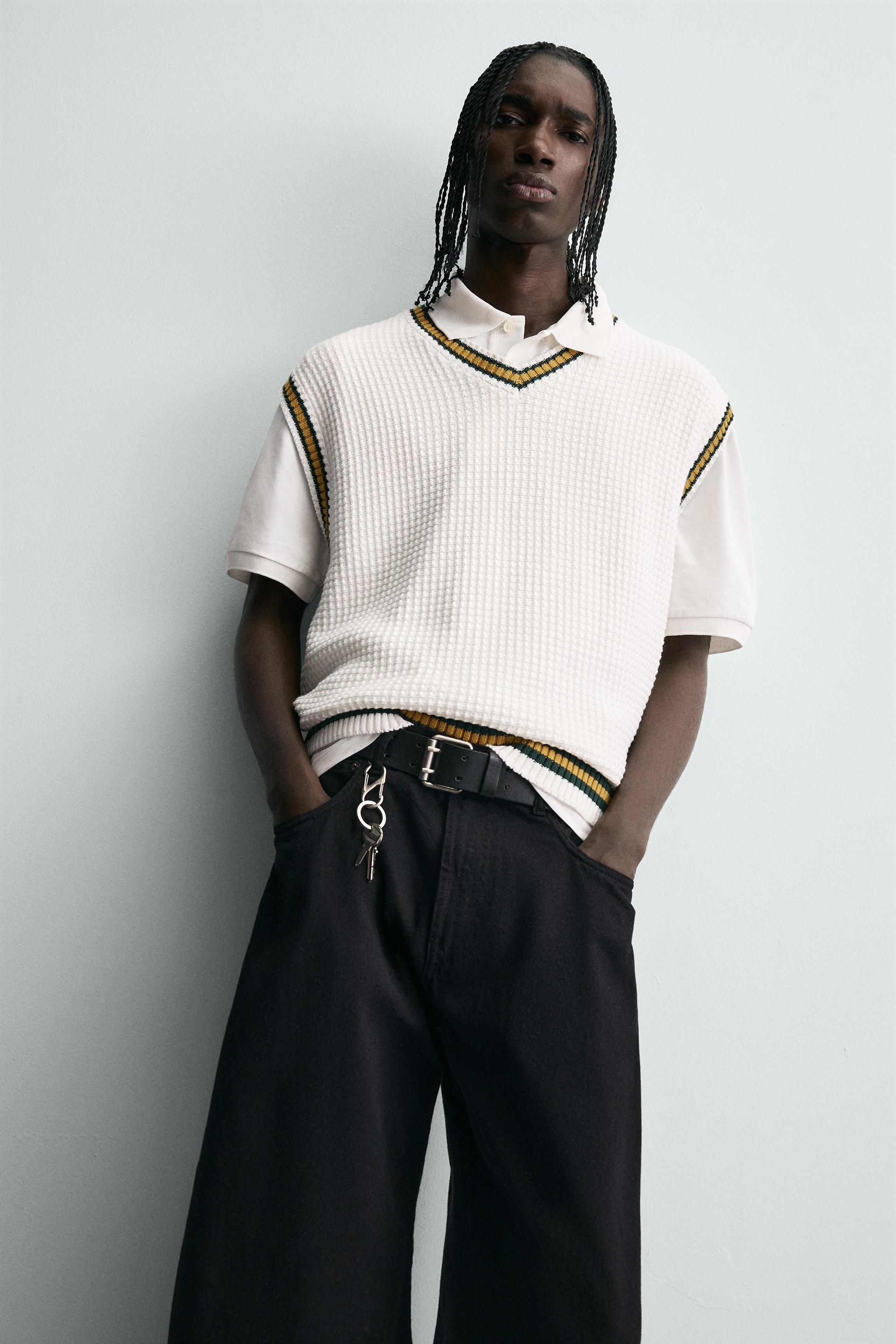 CONTRAST STRIPE KNIT VEST