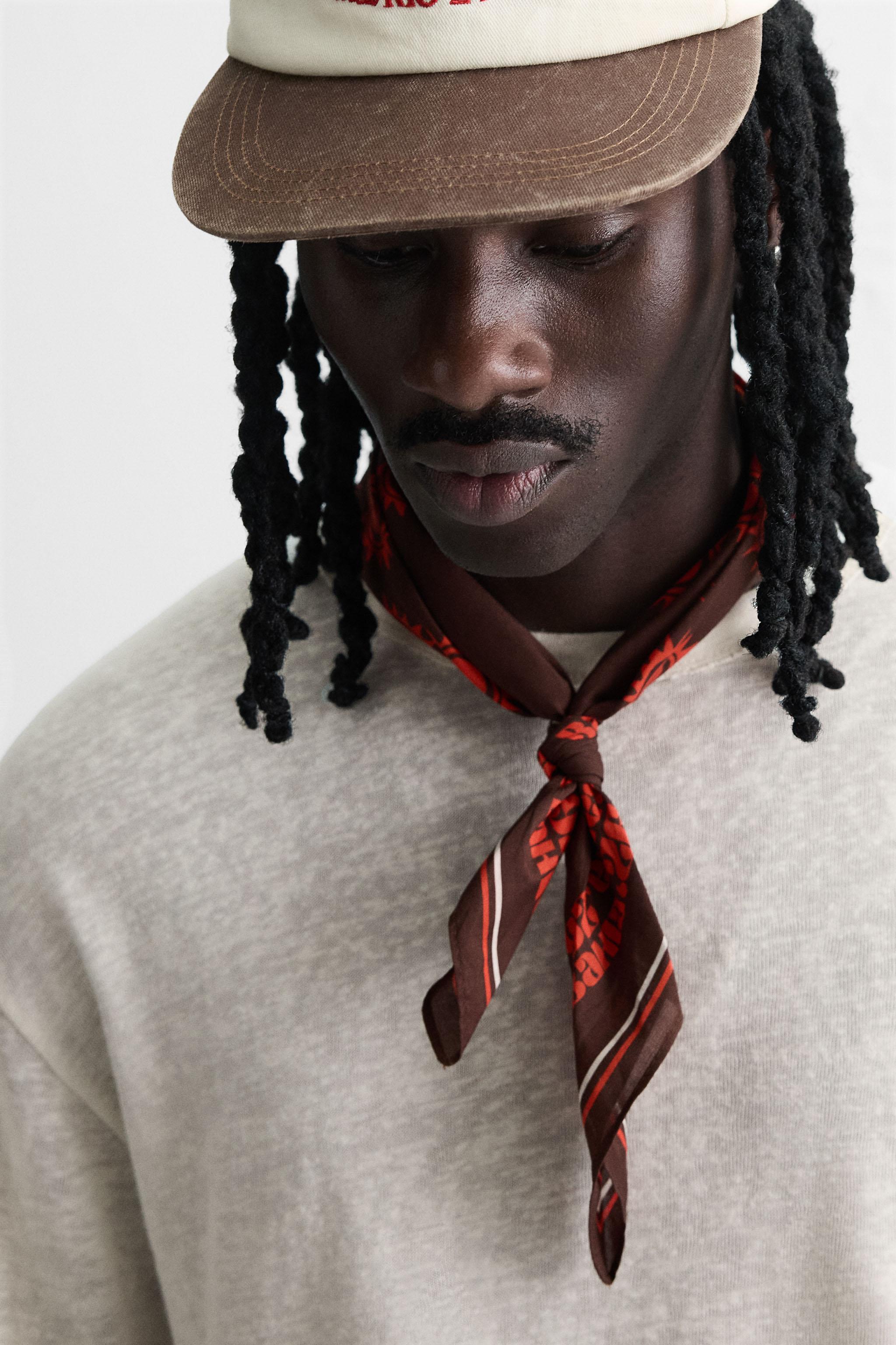 GRAPHIC PRINT BANDANA