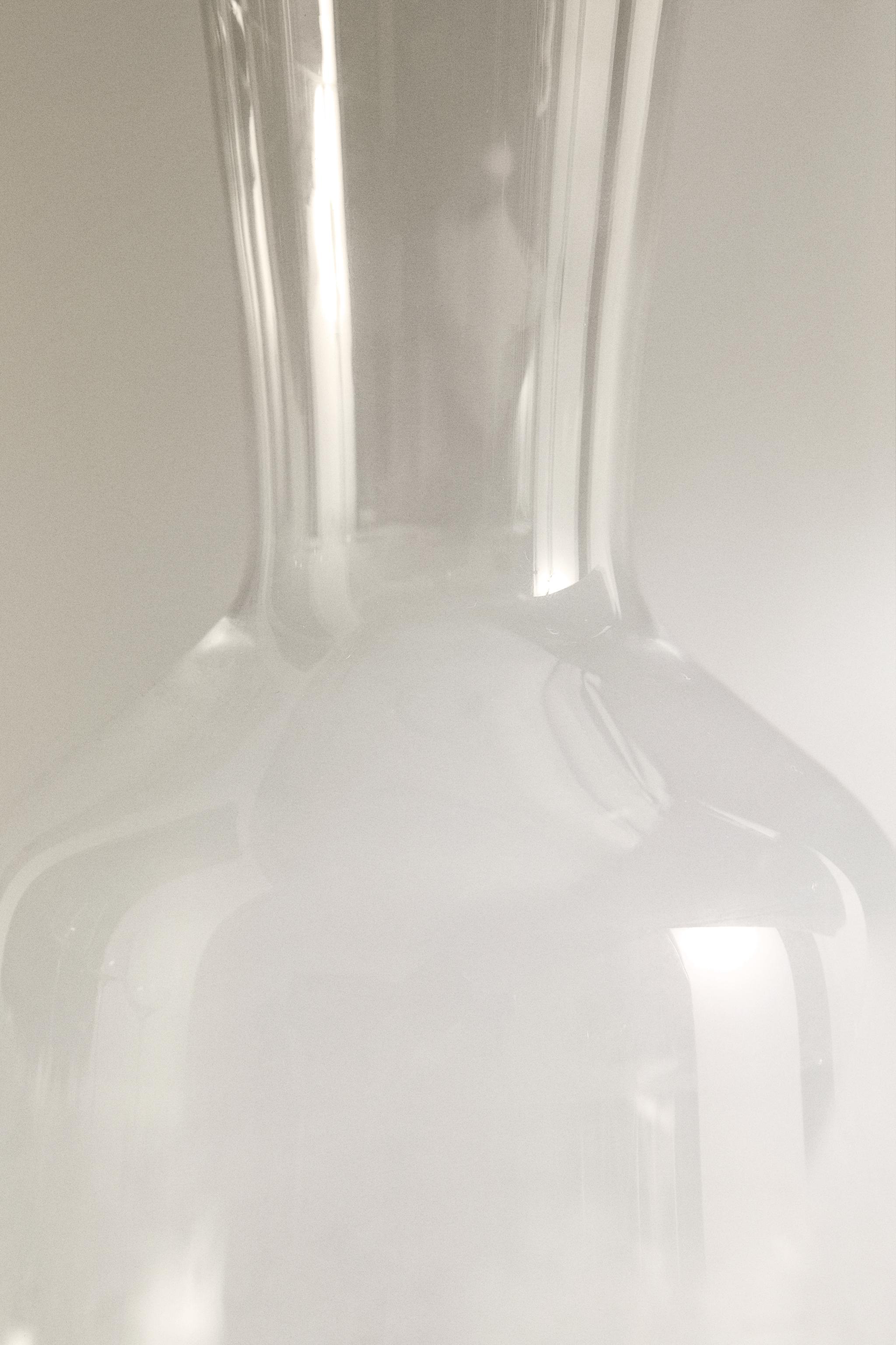 GLASS DECANTER