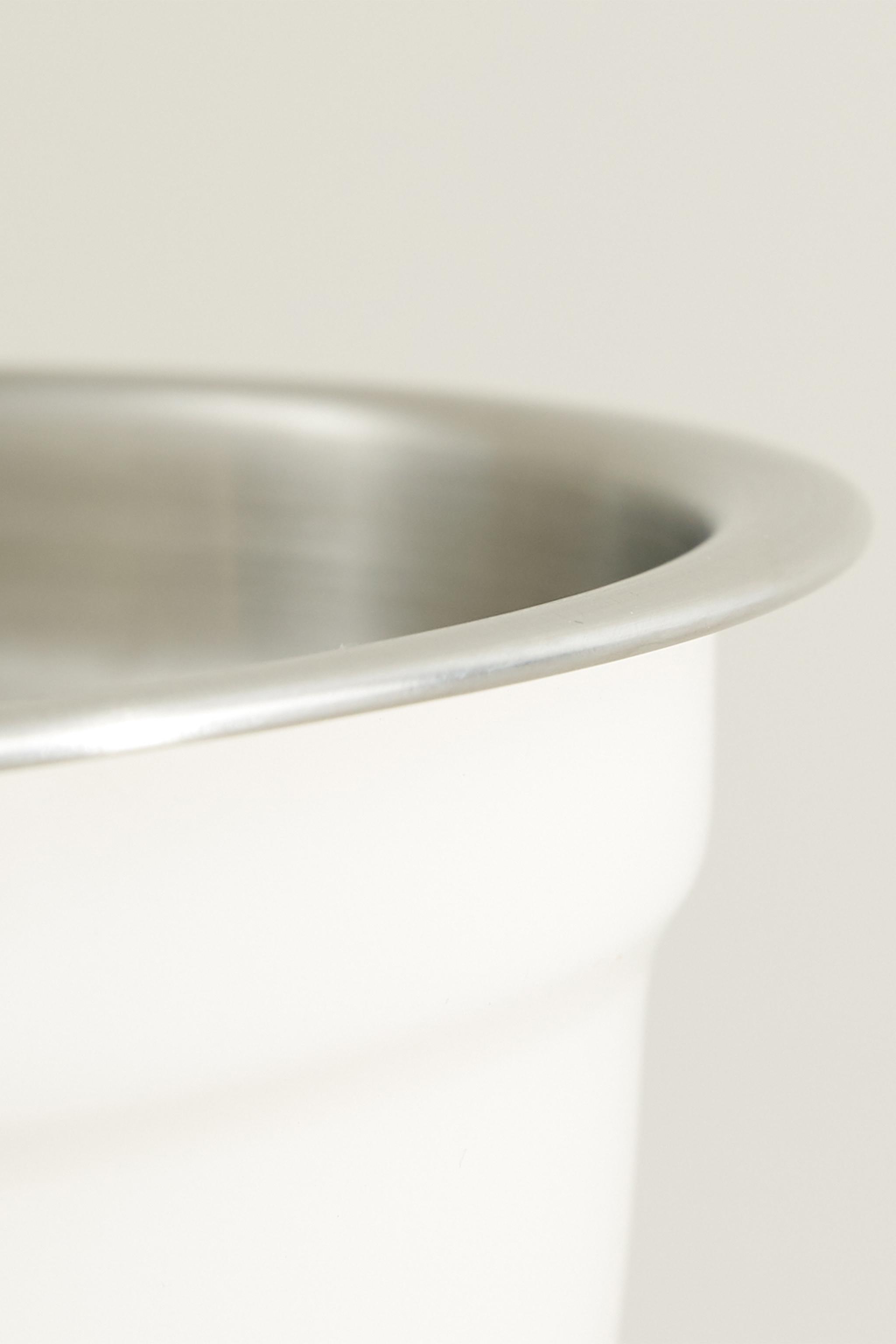 STACKABLE KITCHEN MIXING BOWL