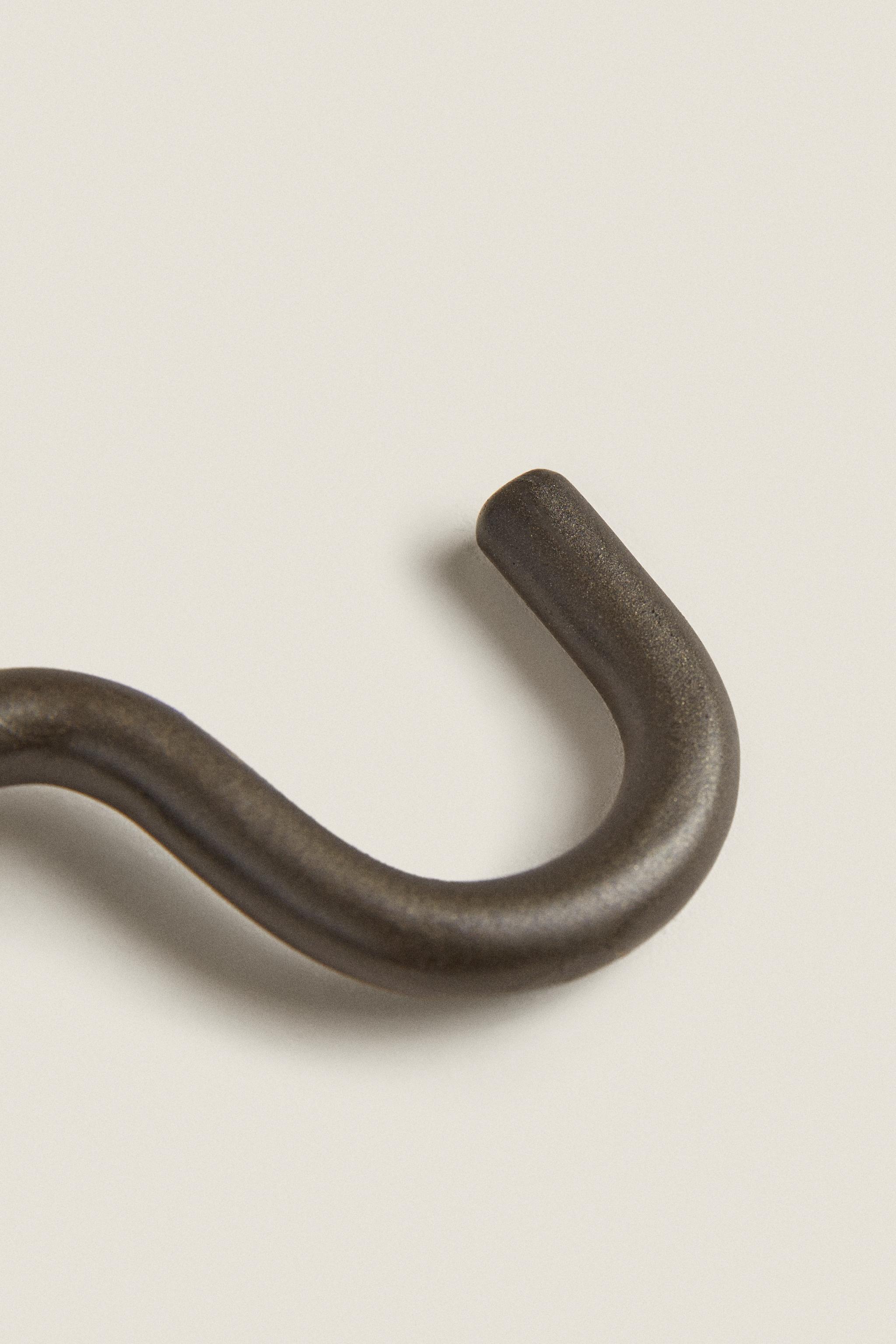 METALLIC CURTAIN RAIL HOOK