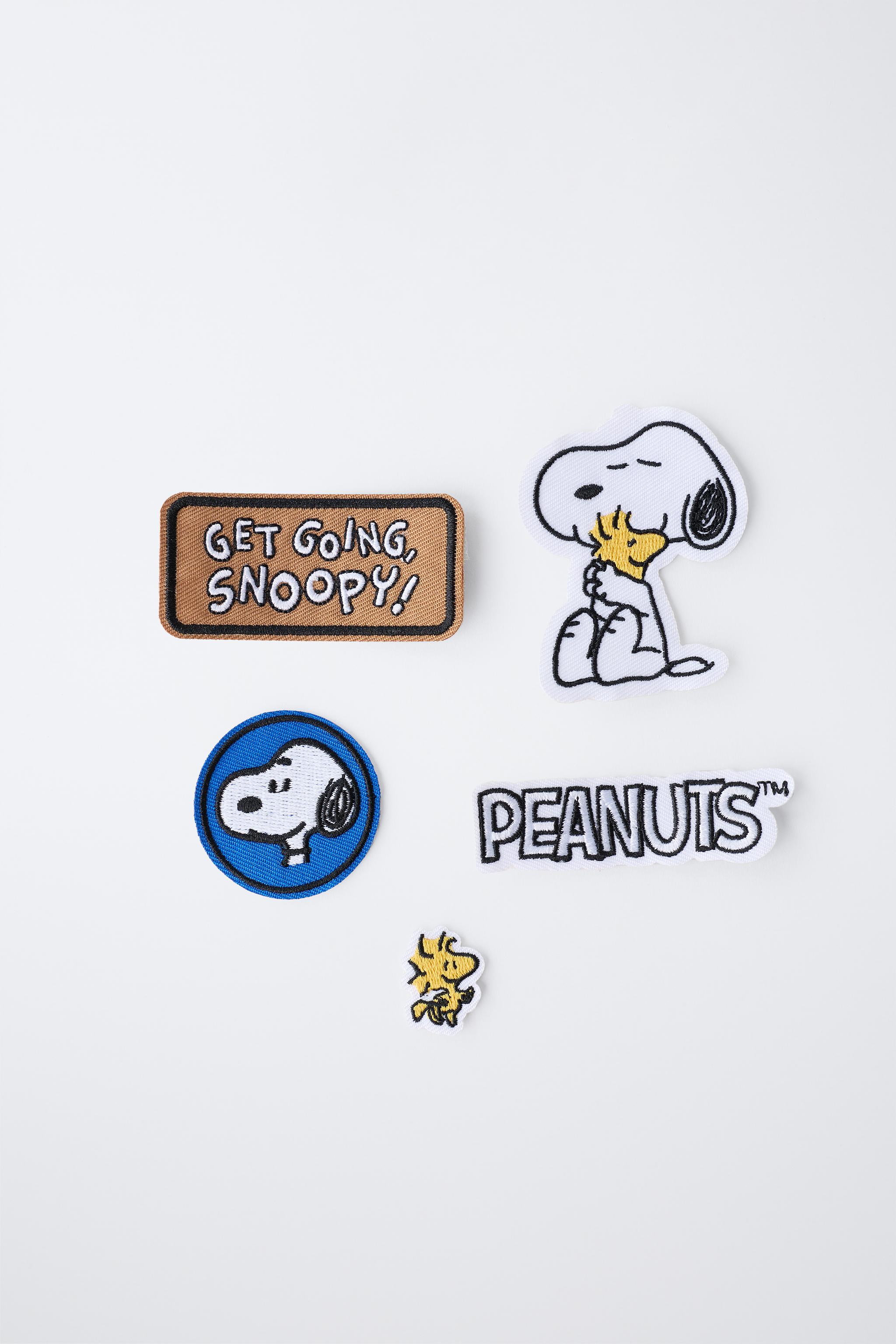 PACK OF FIVE SNOOPY PEANUTS™ PATCHES