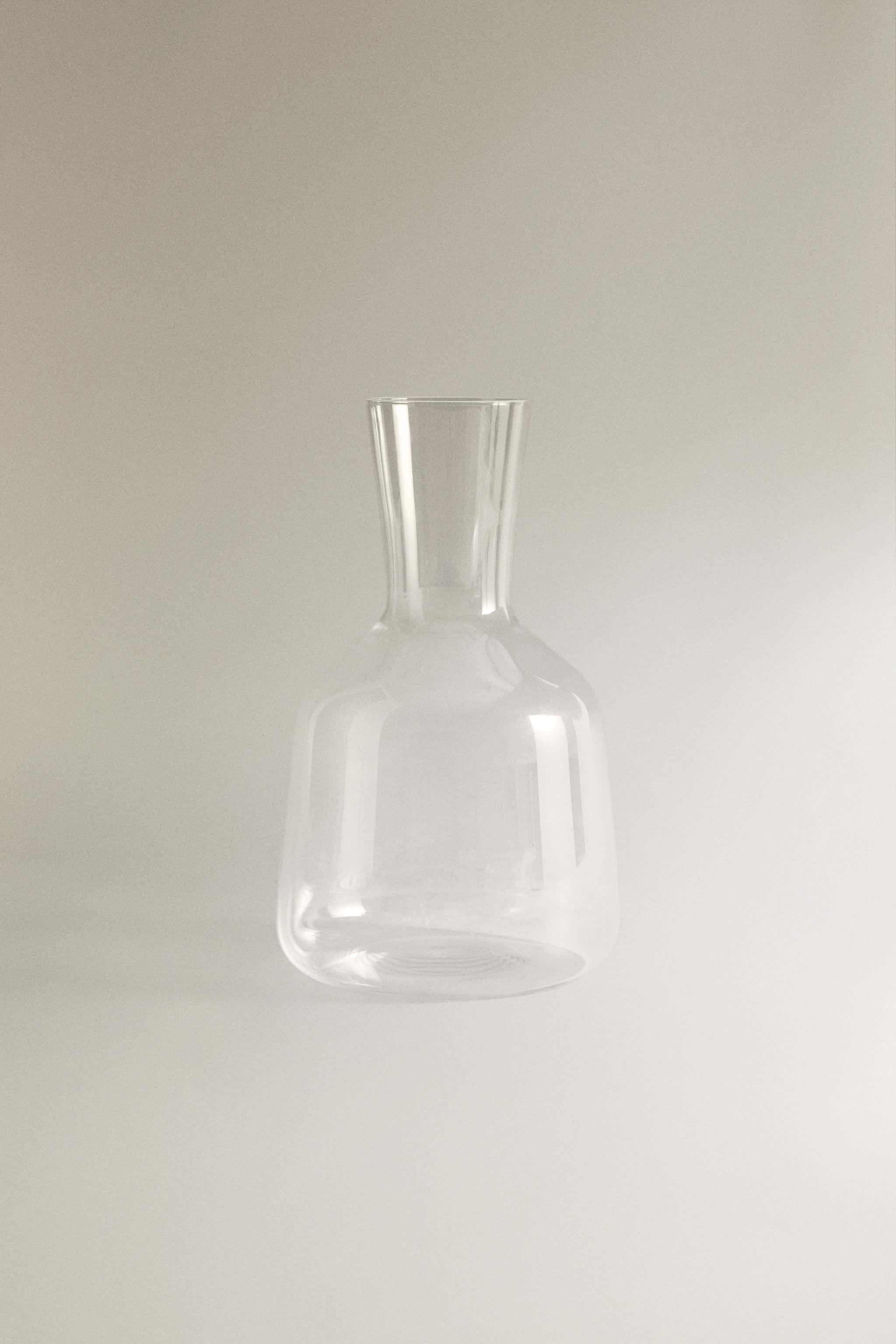 GLASS DECANTER