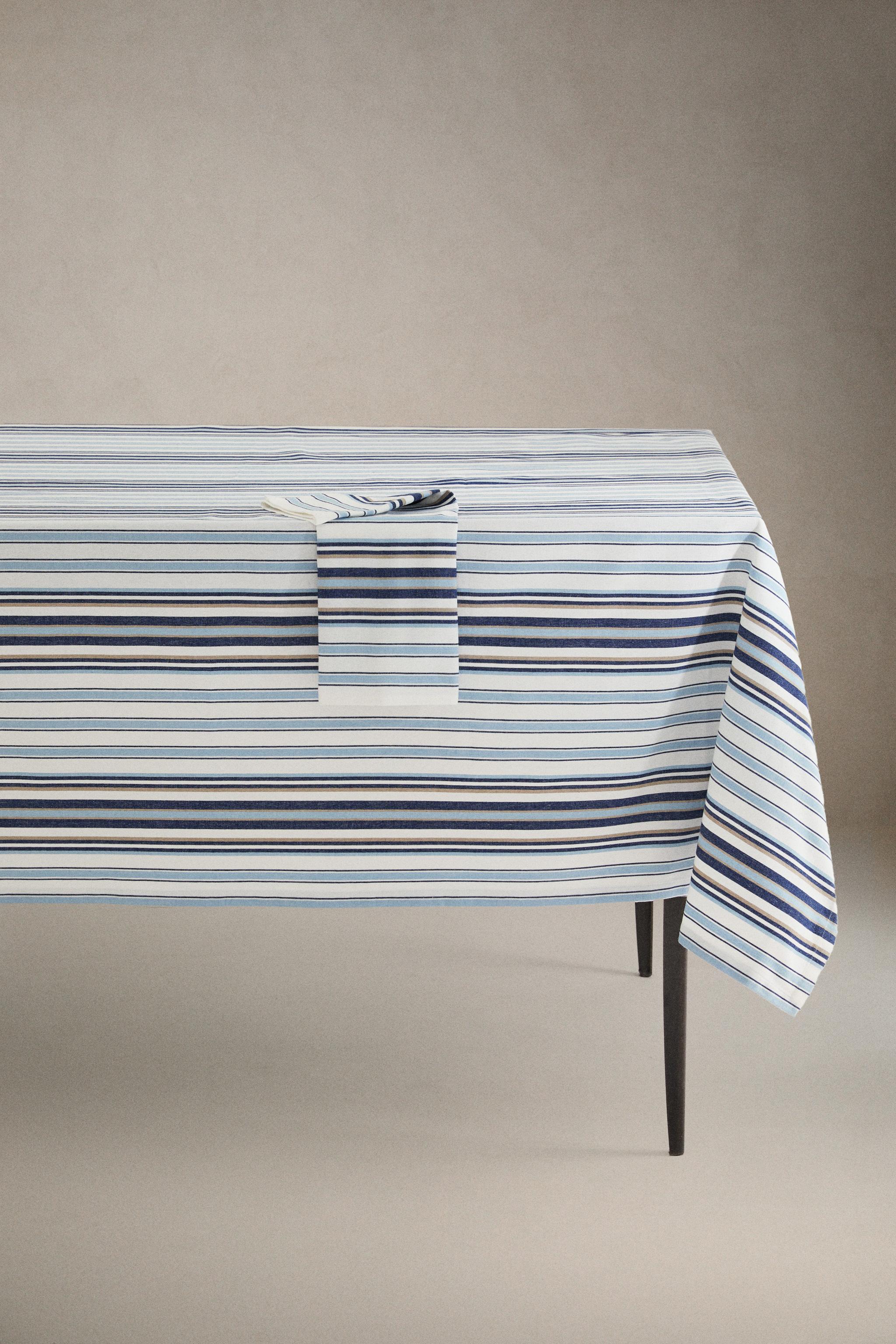 TABLECLOTH WITH IRREGULAR STRIPES