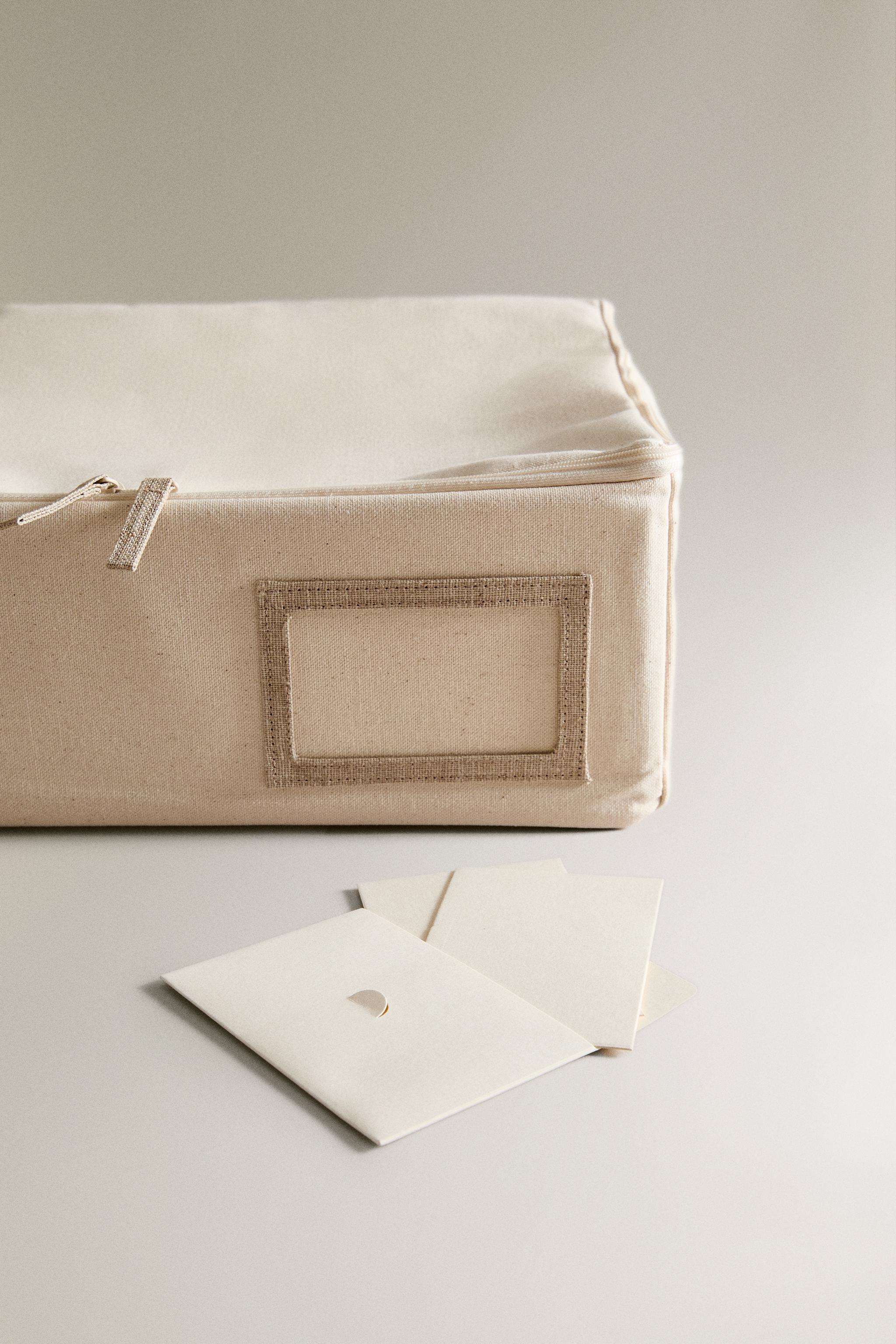 MEDIUM WARDROBE ORGANIZER BOX