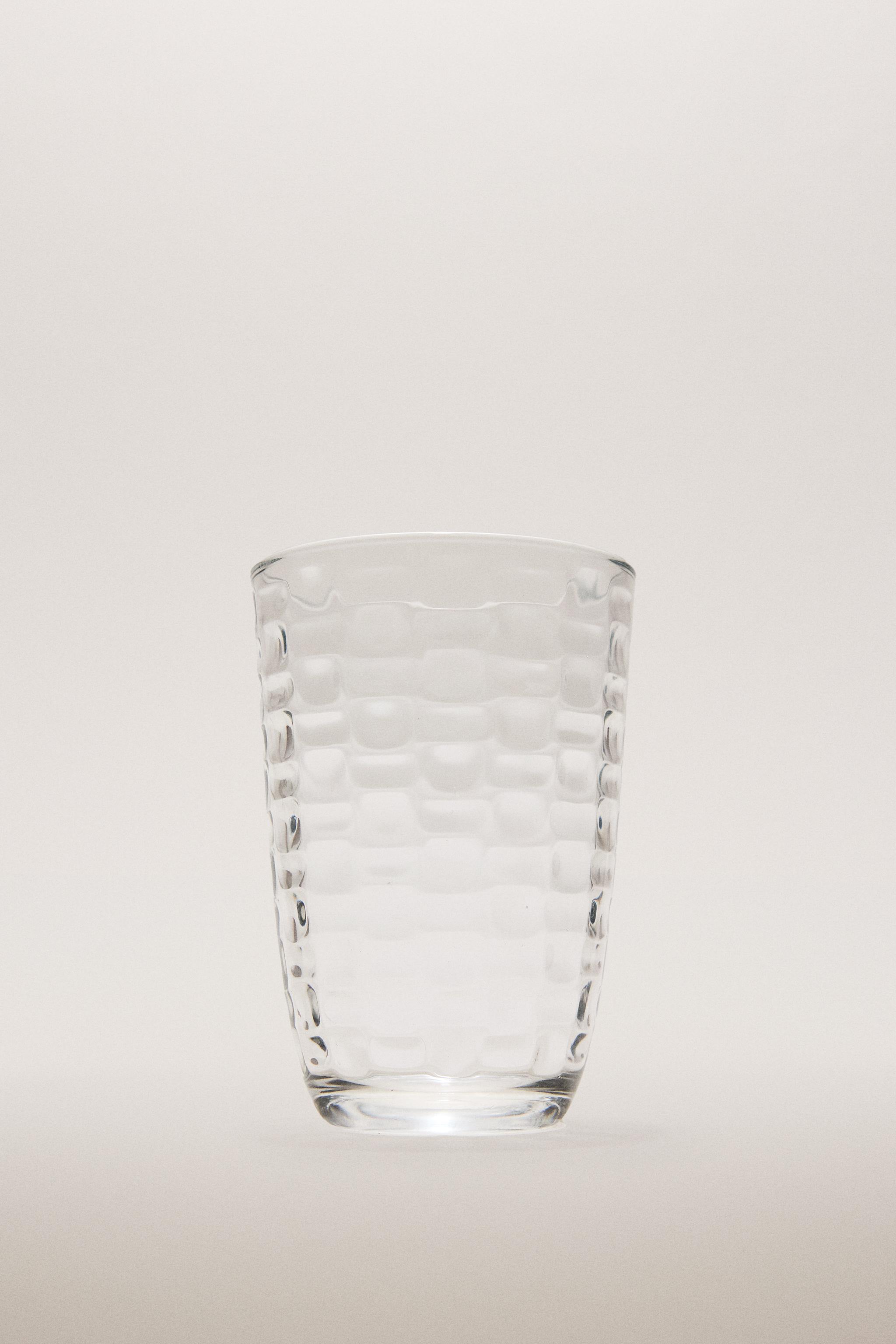 RAISED SQUARE-EFFECT TUMBLER