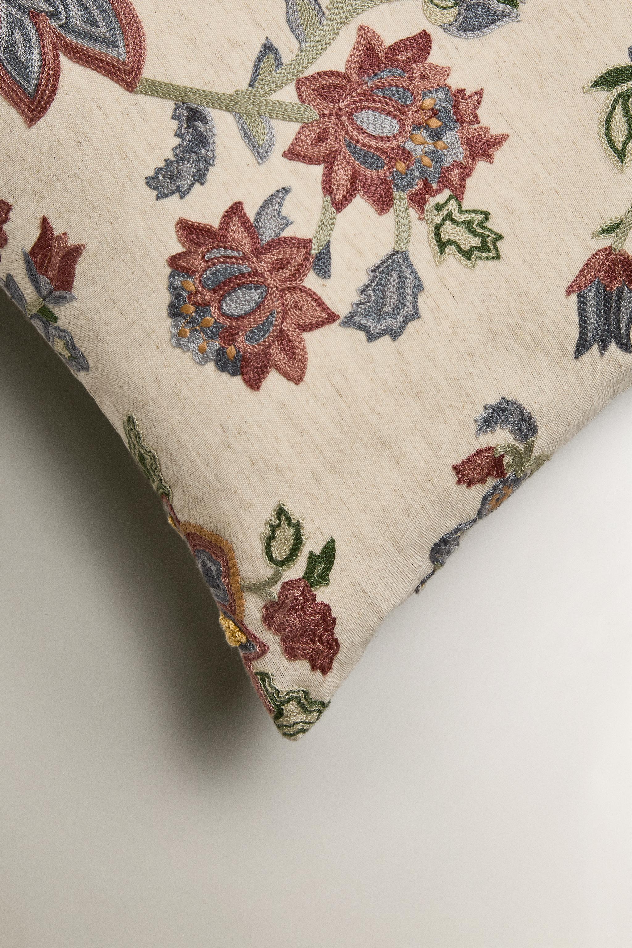 EMBROIDERED THROW PILLOW COVER