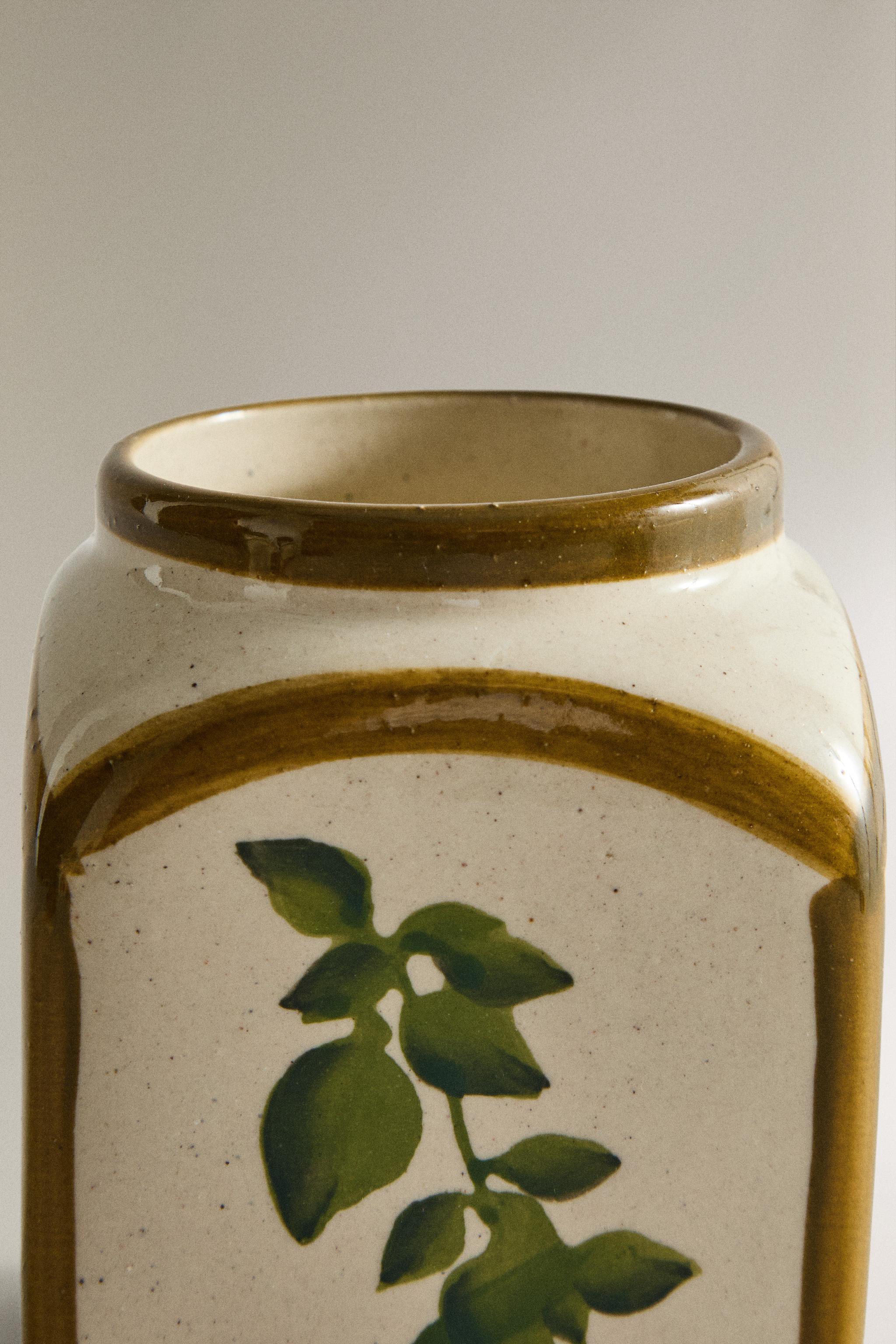 (320 G) OREGANO SCENTED CANDLE