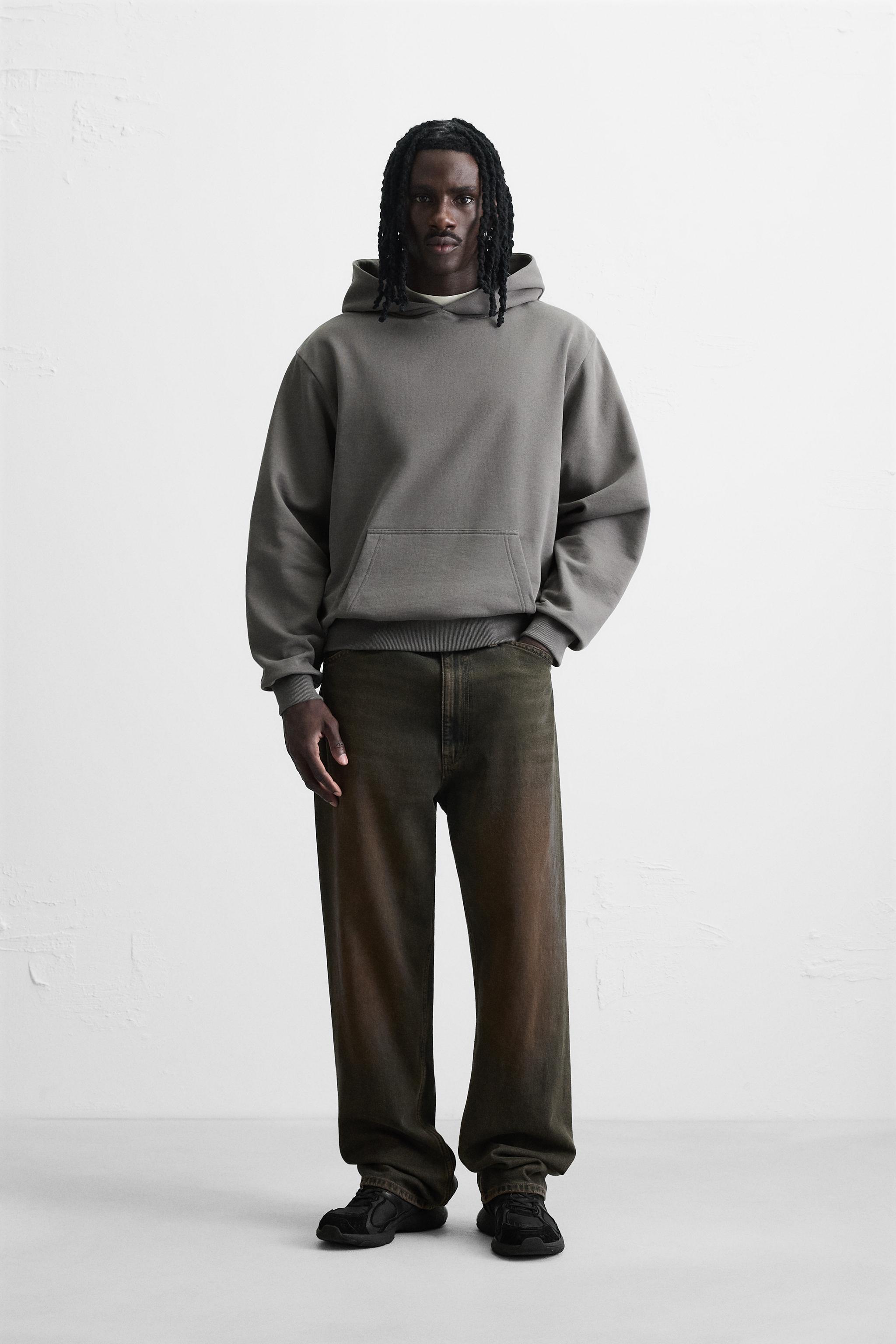 BASIC HOODIE SWEATSHIRT