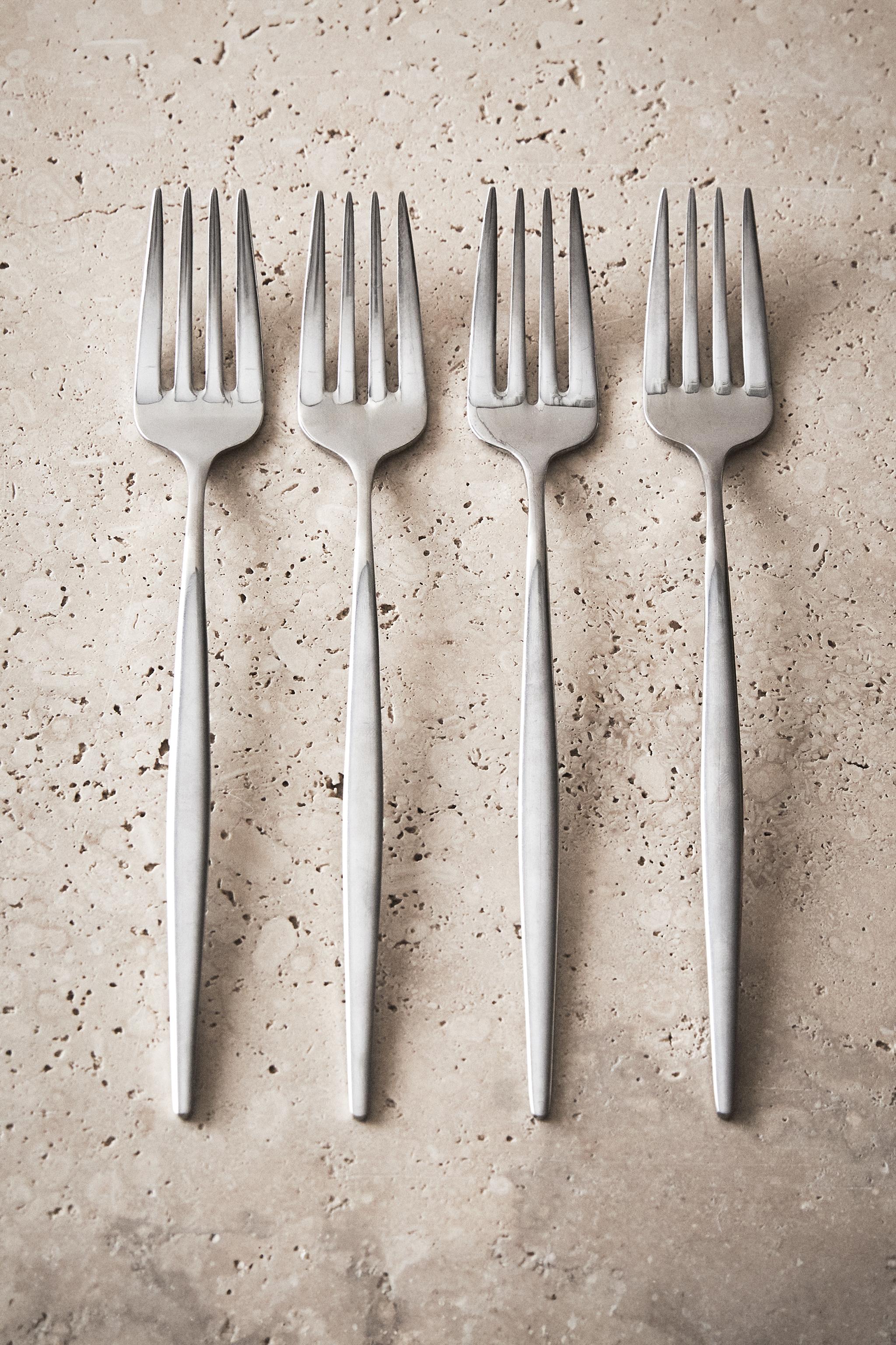 SET OF FORKS WITH THIN HANDLES (SET OF 4)