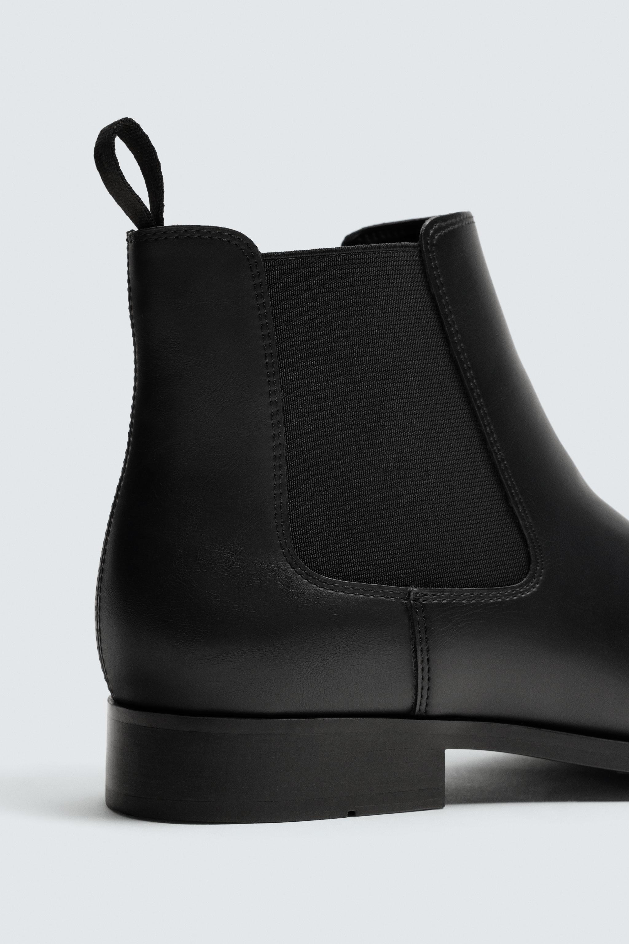 POINTED CHELSEA BOOTS