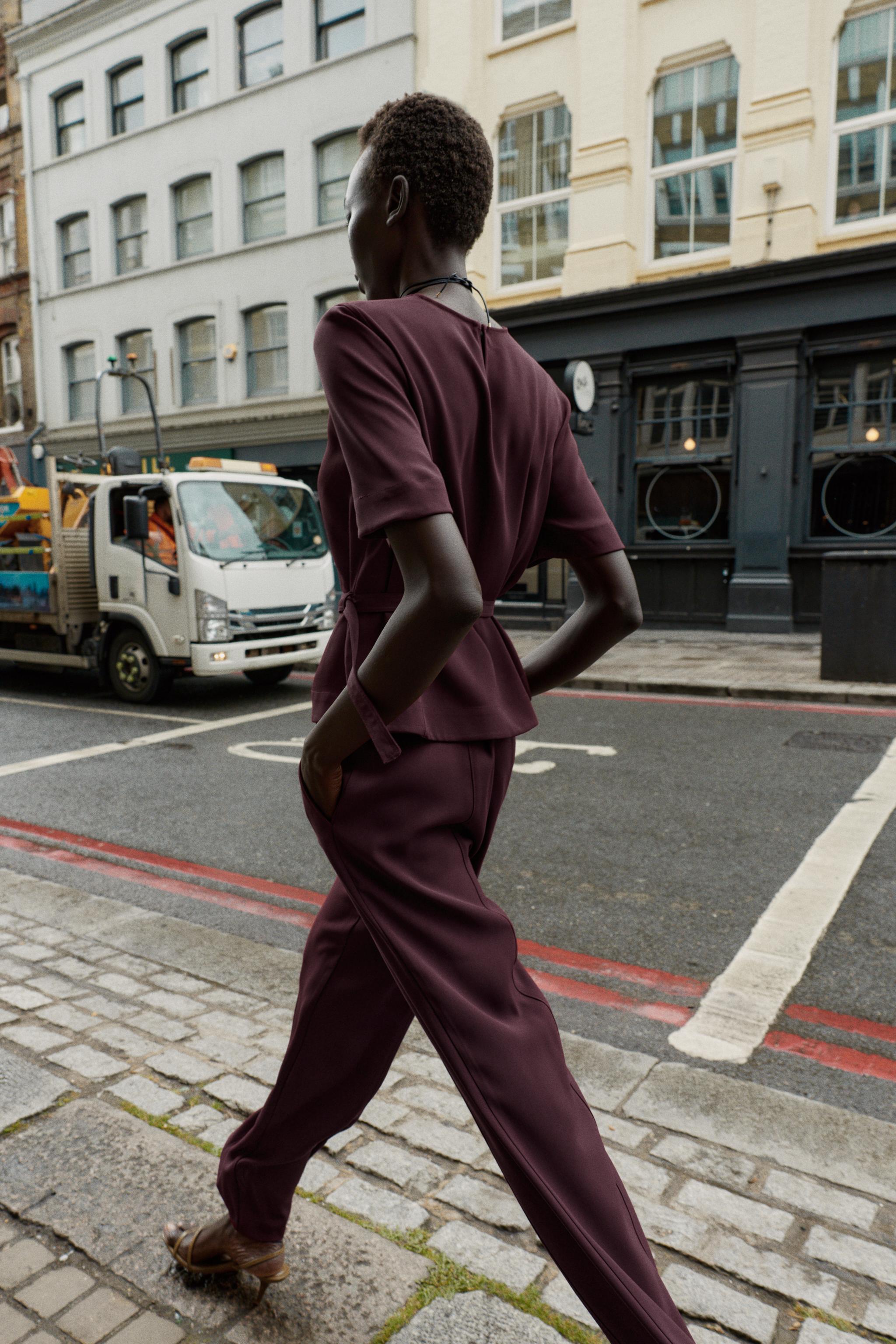 SEAMED STRAIGHT LEG PANTS