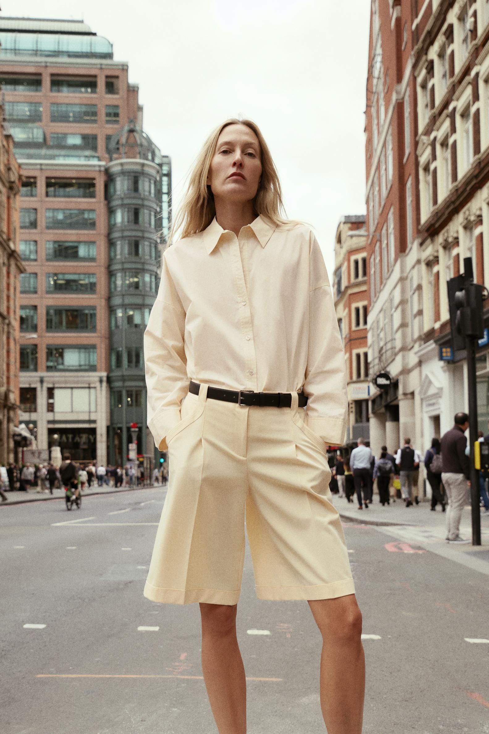 BELTED PLEATED SHORTS