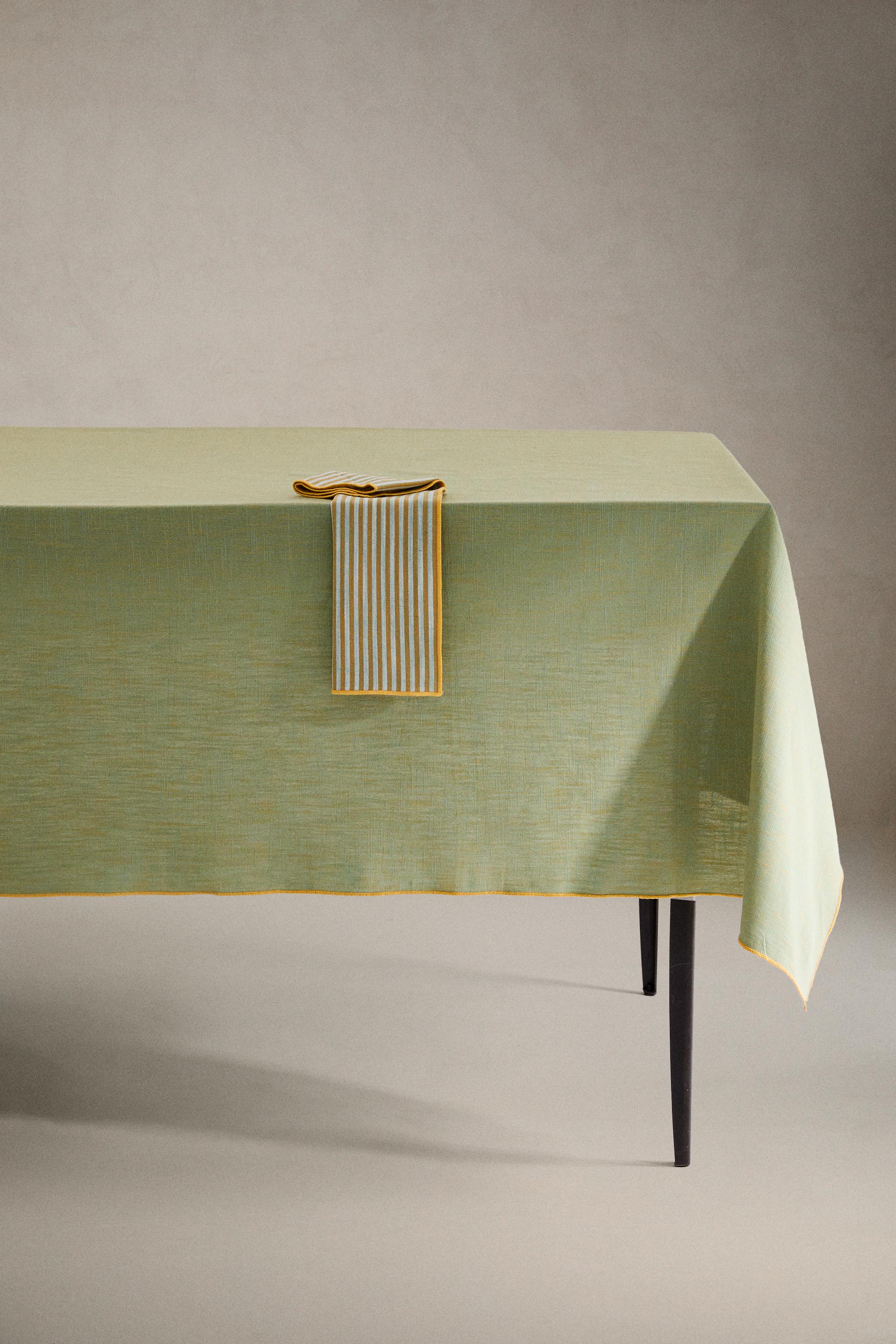 COTTON TABLECLOTH WITH CONTRAST BORDER