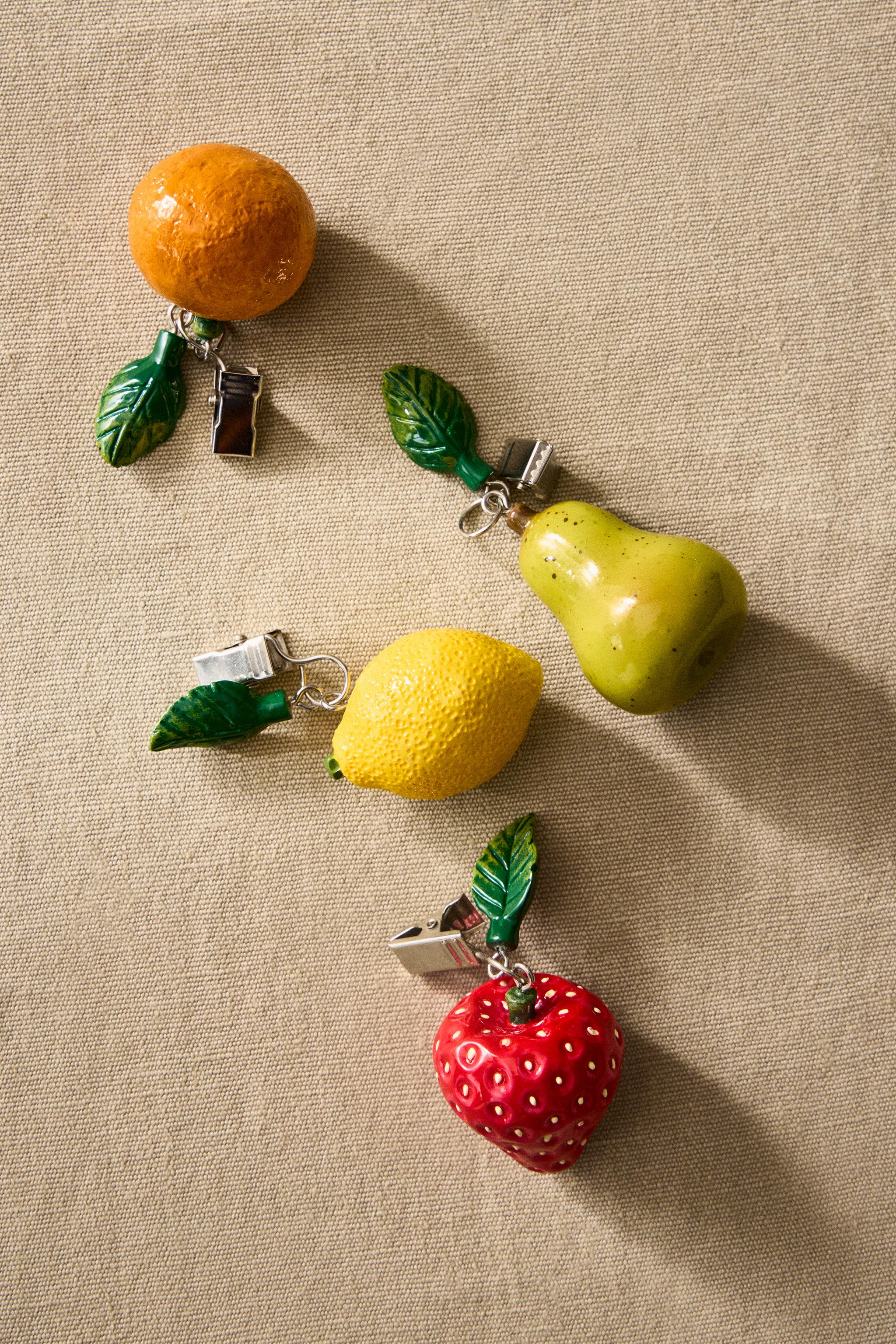 TABLECLOTH TONGS FOR FRUIT TABLECLOTHS (SET OF 4)