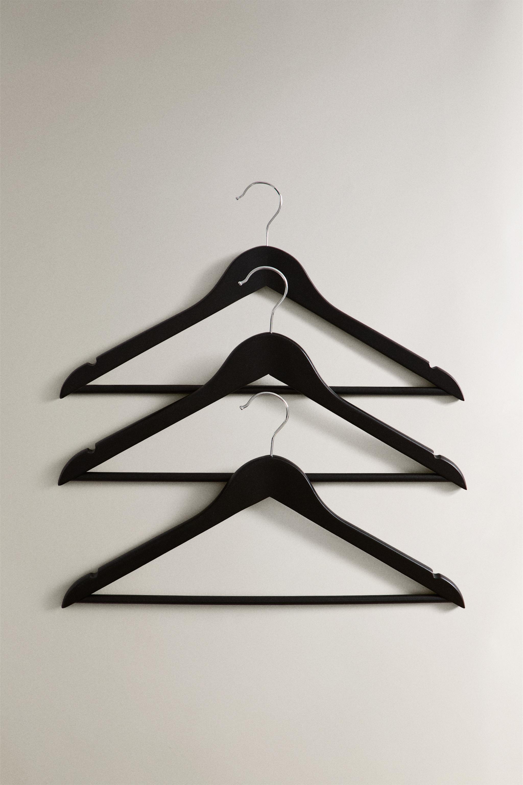LACQUERED WOODEN HANGER (SET OF 3)