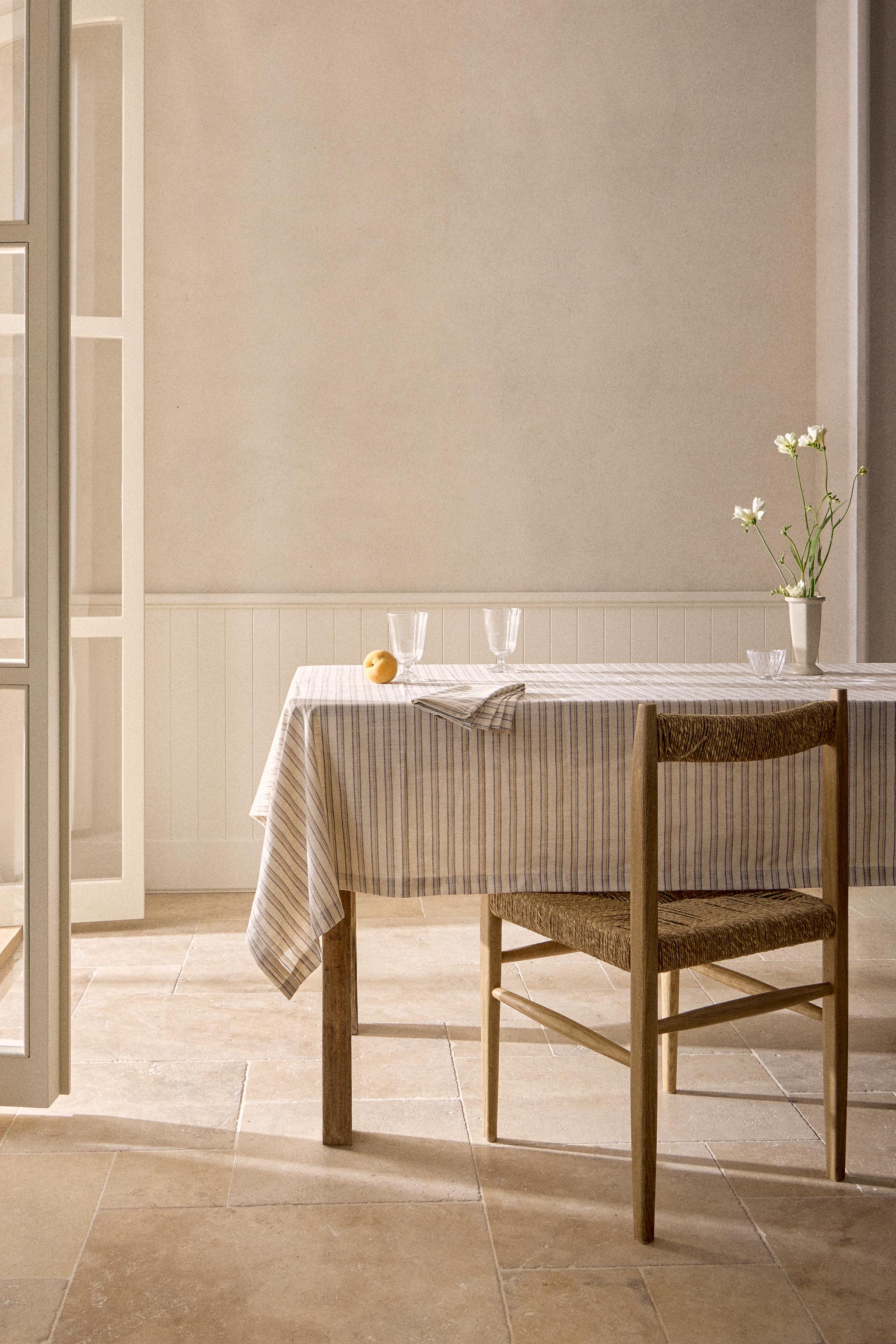 DYED THREAD STRIPED TABLECLOTH