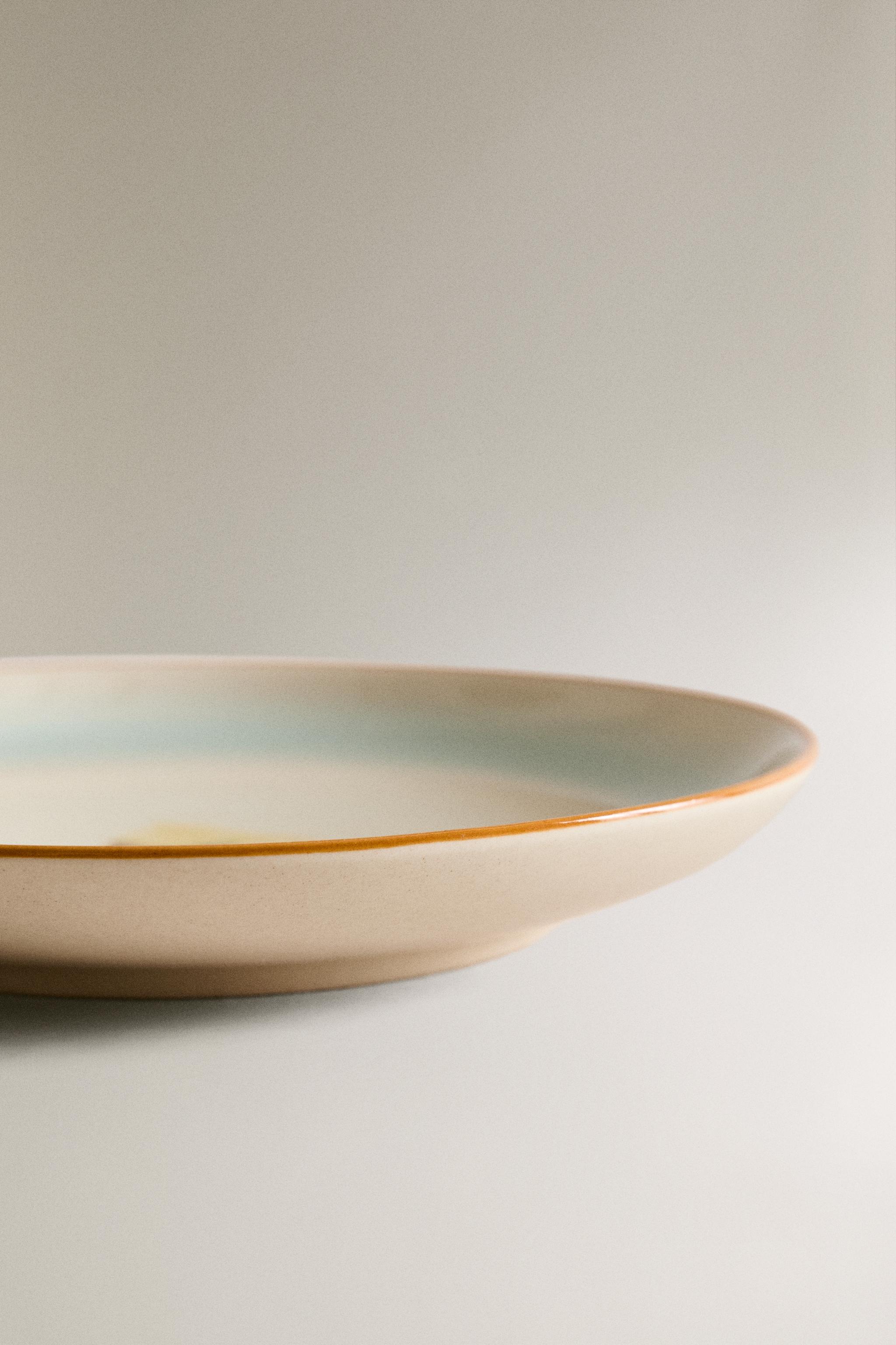 STONEWARE ICE CREAM DESSERT PLATE