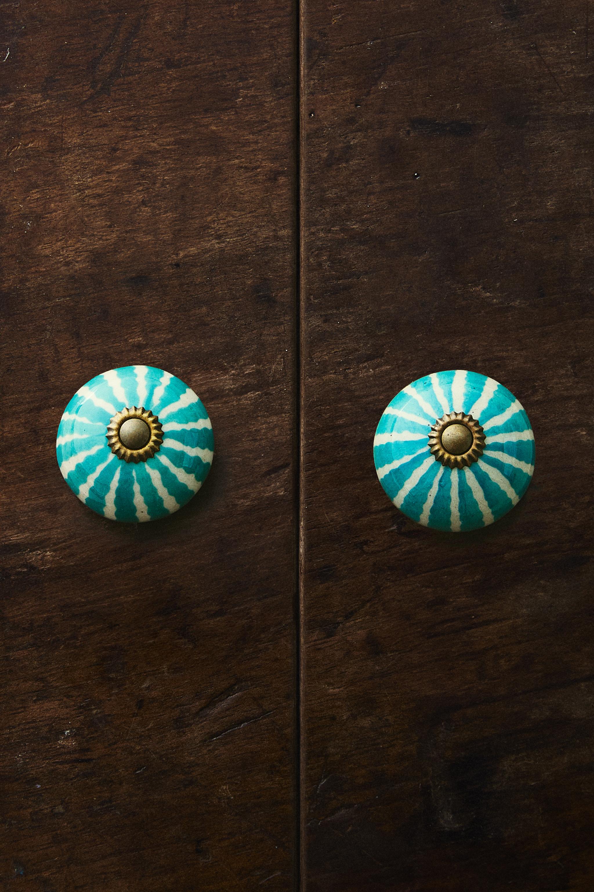 SET OF CERAMIC FLOWER KNOBS (SET OF 2)