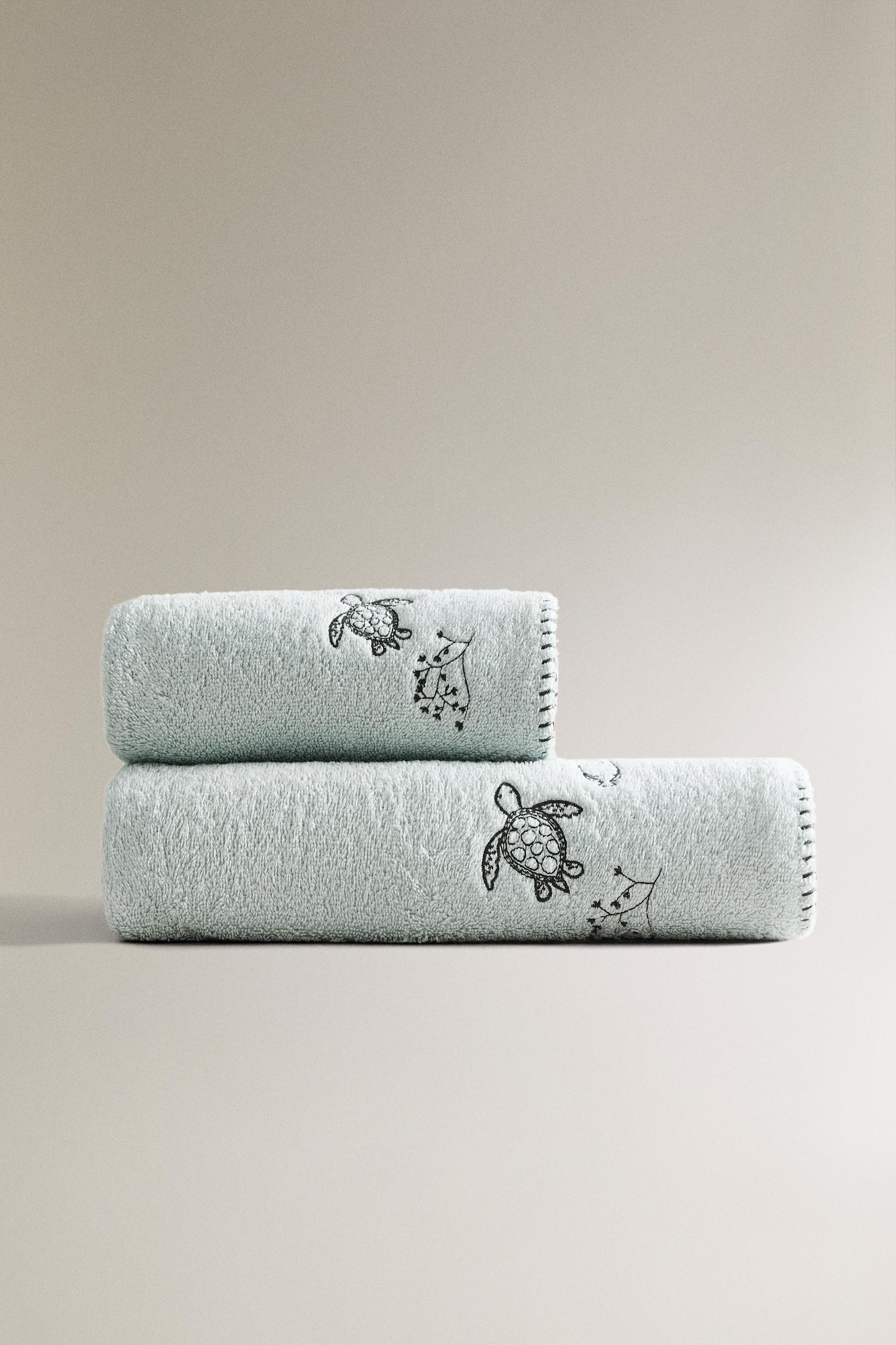 CHILDREN'S TROPICAL SEA BATH TOWEL