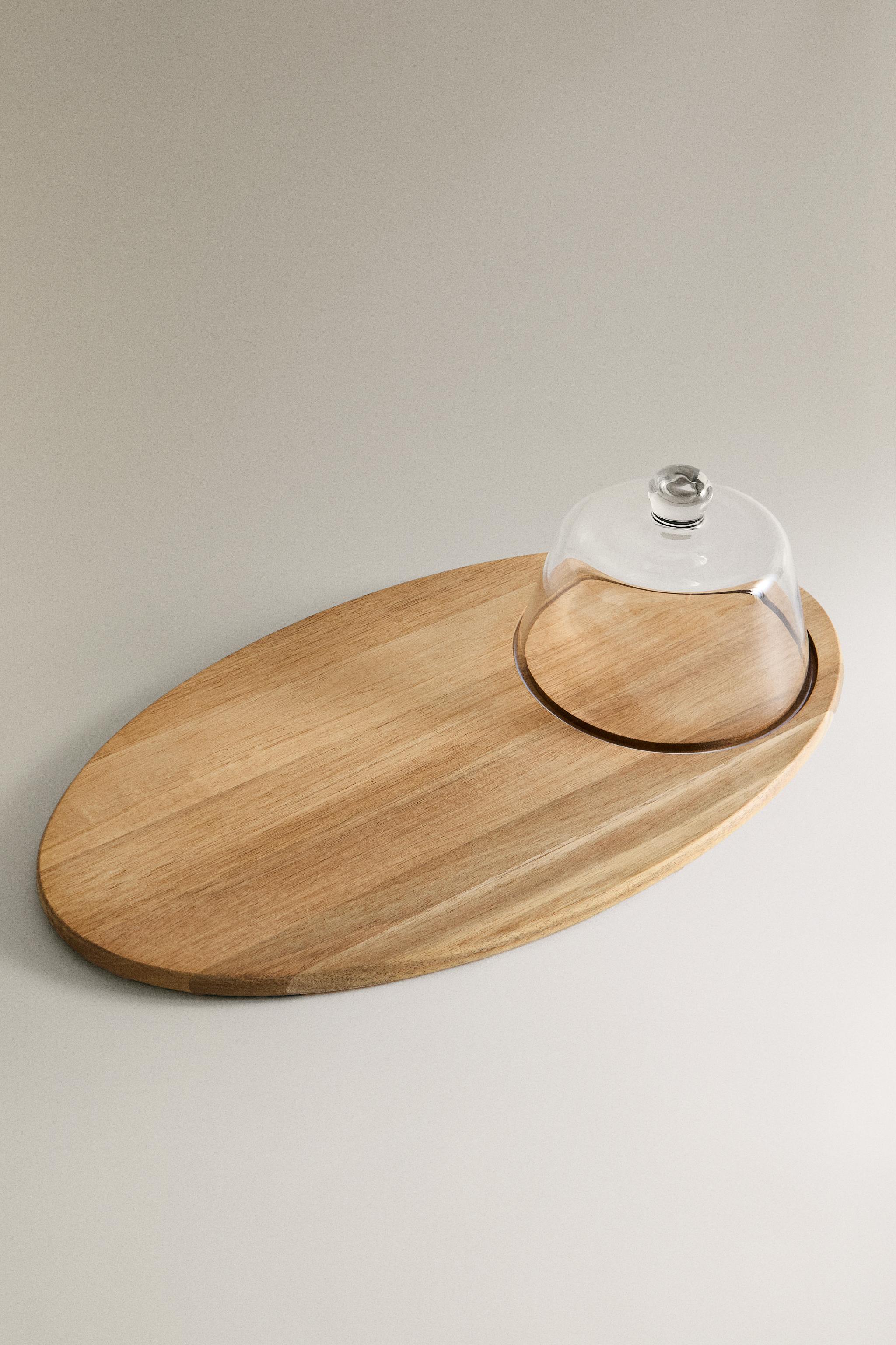 WOODEN TRAY WITH A DOME