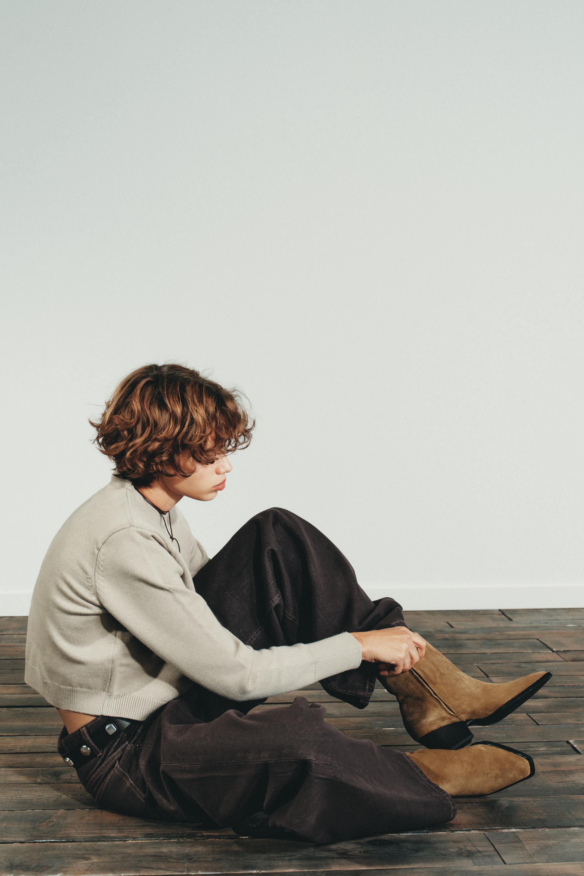 SPLIT LEATHER HEELED ANKLE BOOTS