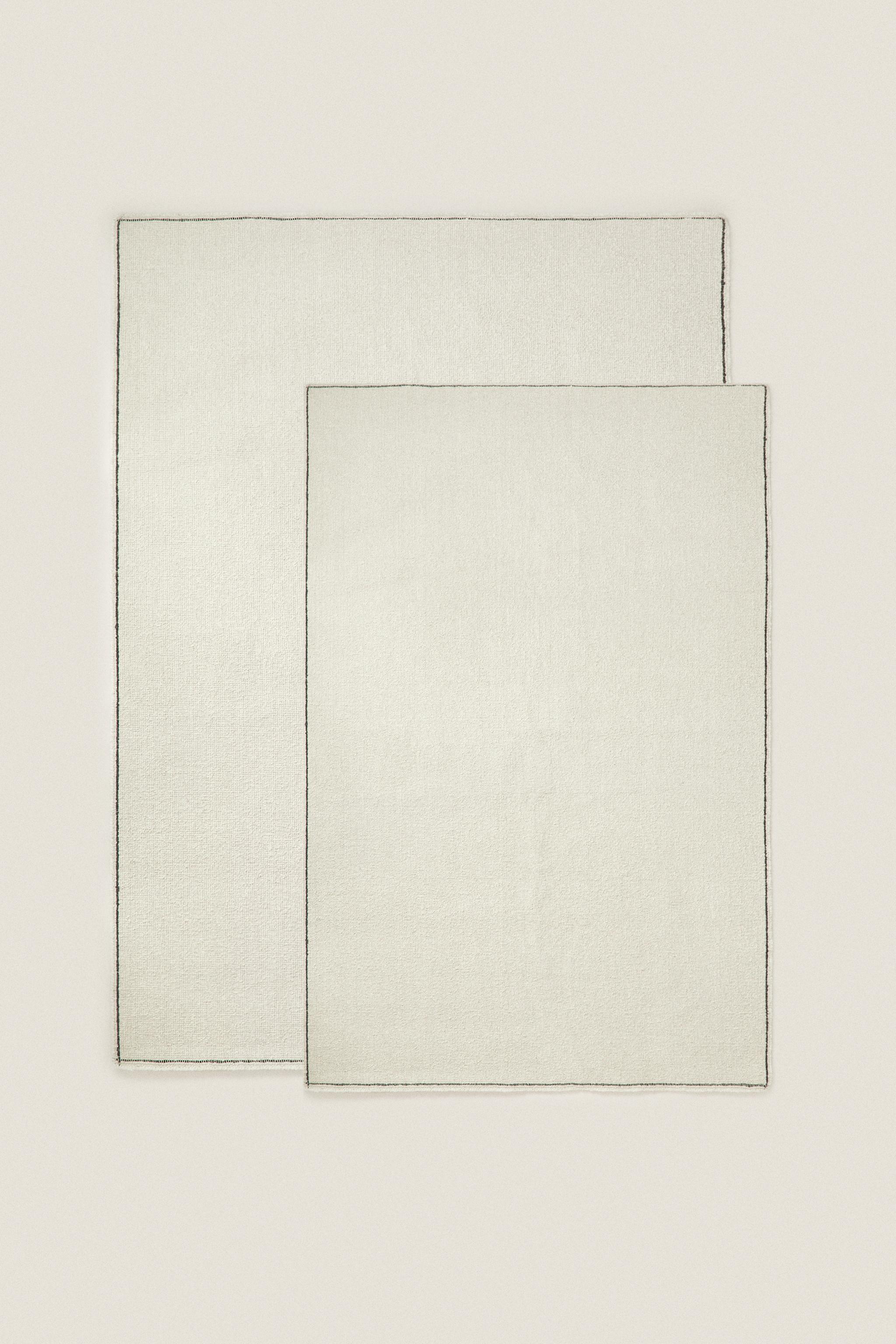 RECTANGULAR BOUCLÉ WOOL AREA RUG