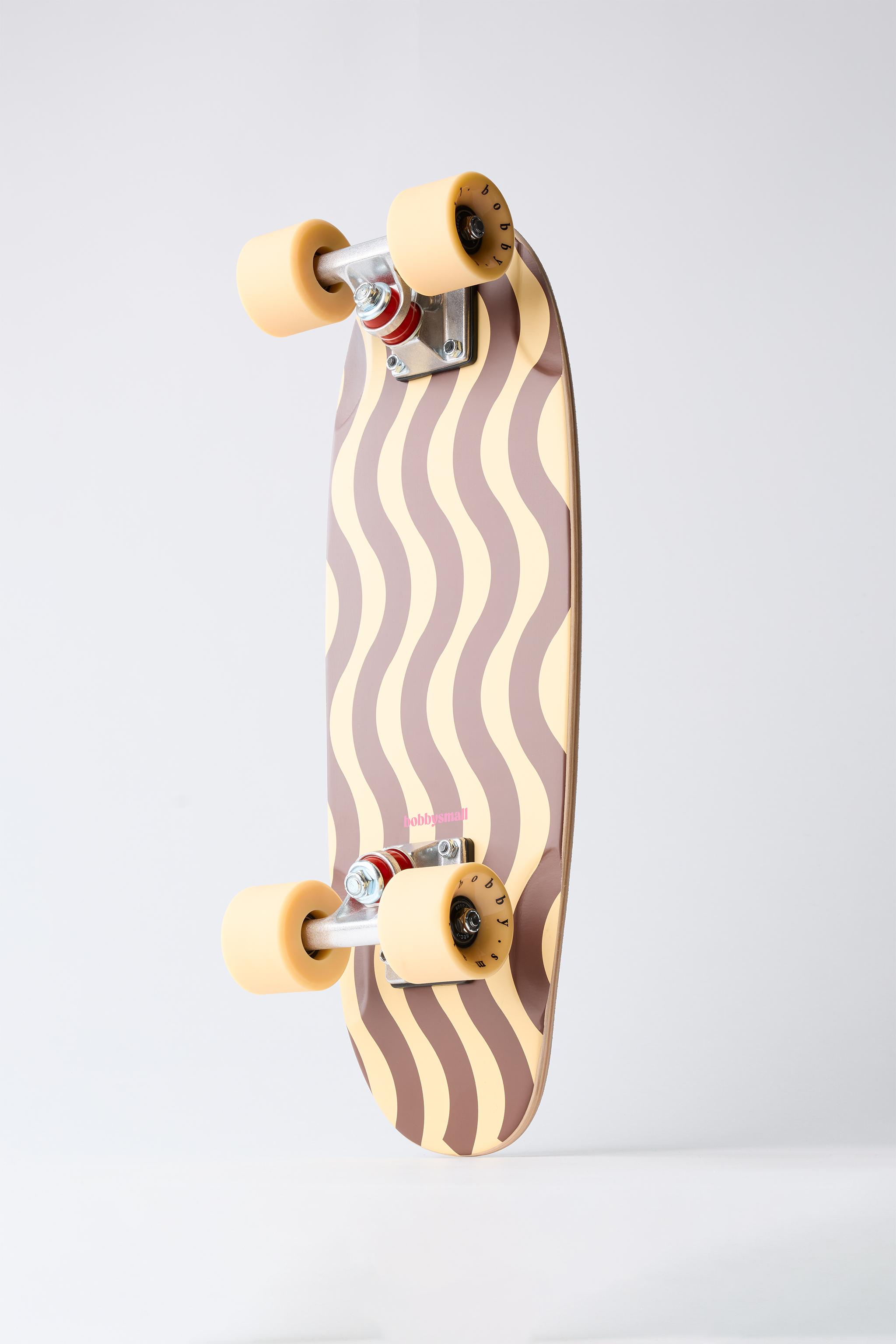 SPECKLE CRUISER BOBBY SMALL © SKATEBOARD