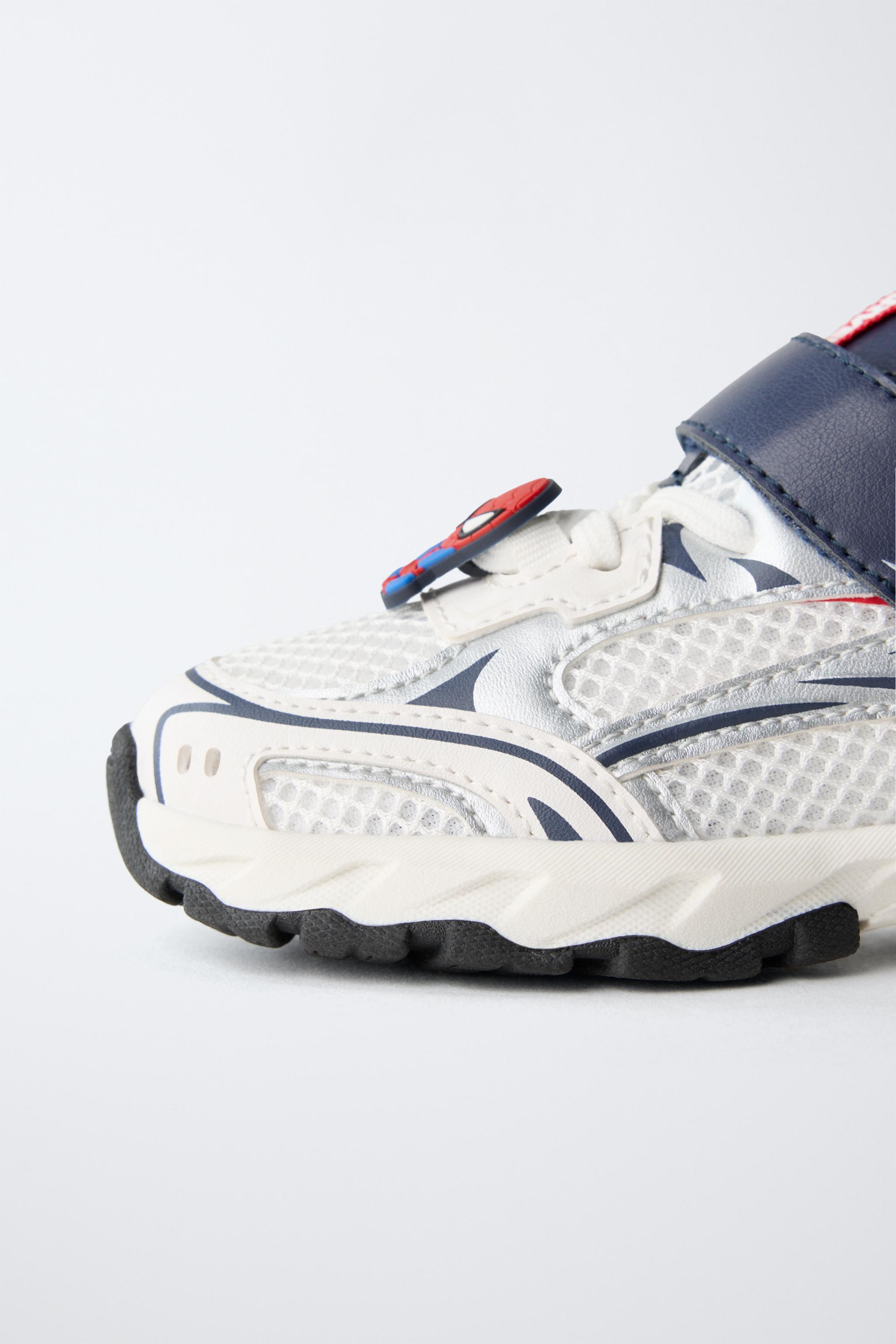 SPIDER-MAN © MARVEL SNEAKERS