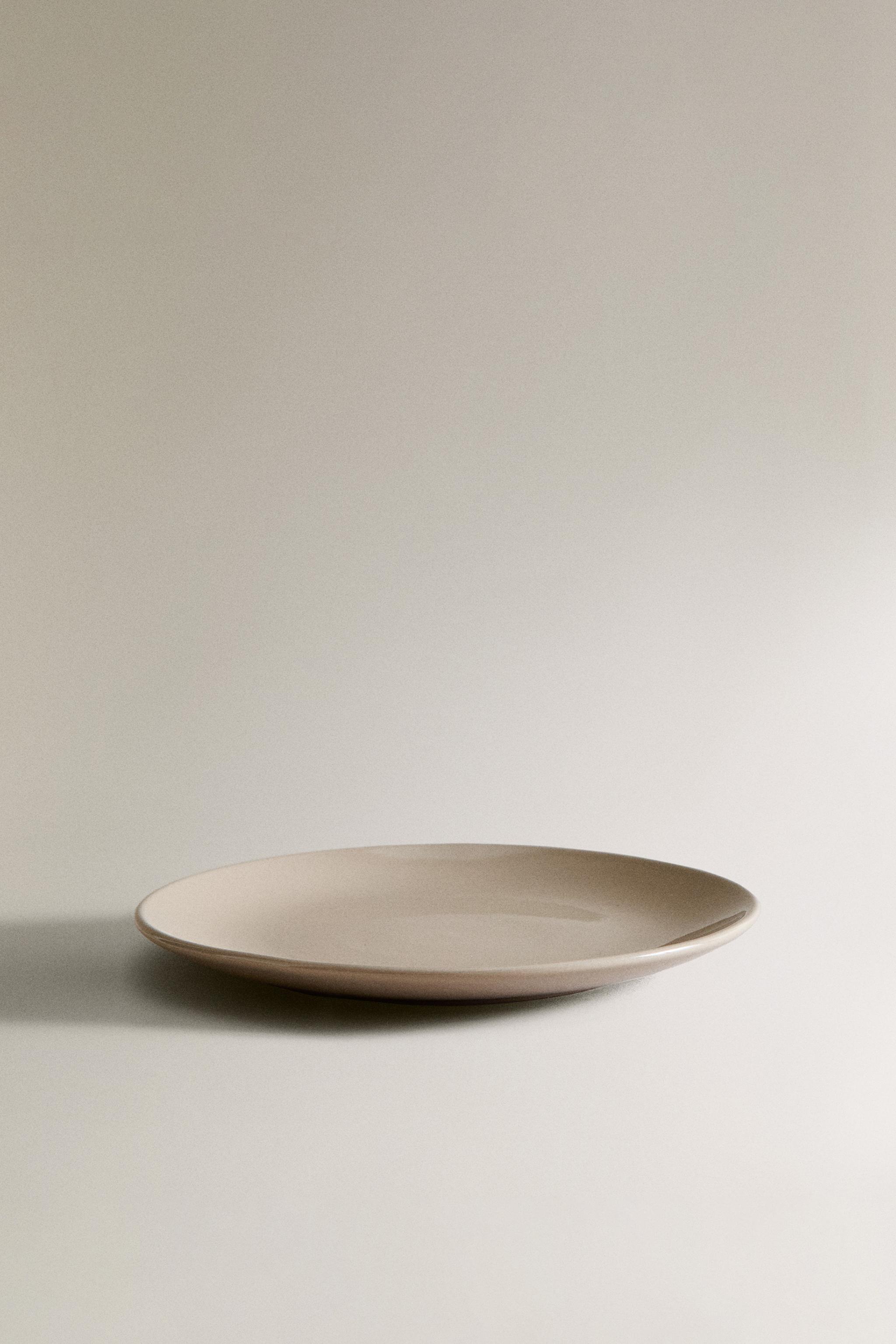 STONEWARE DESSERT PLATE