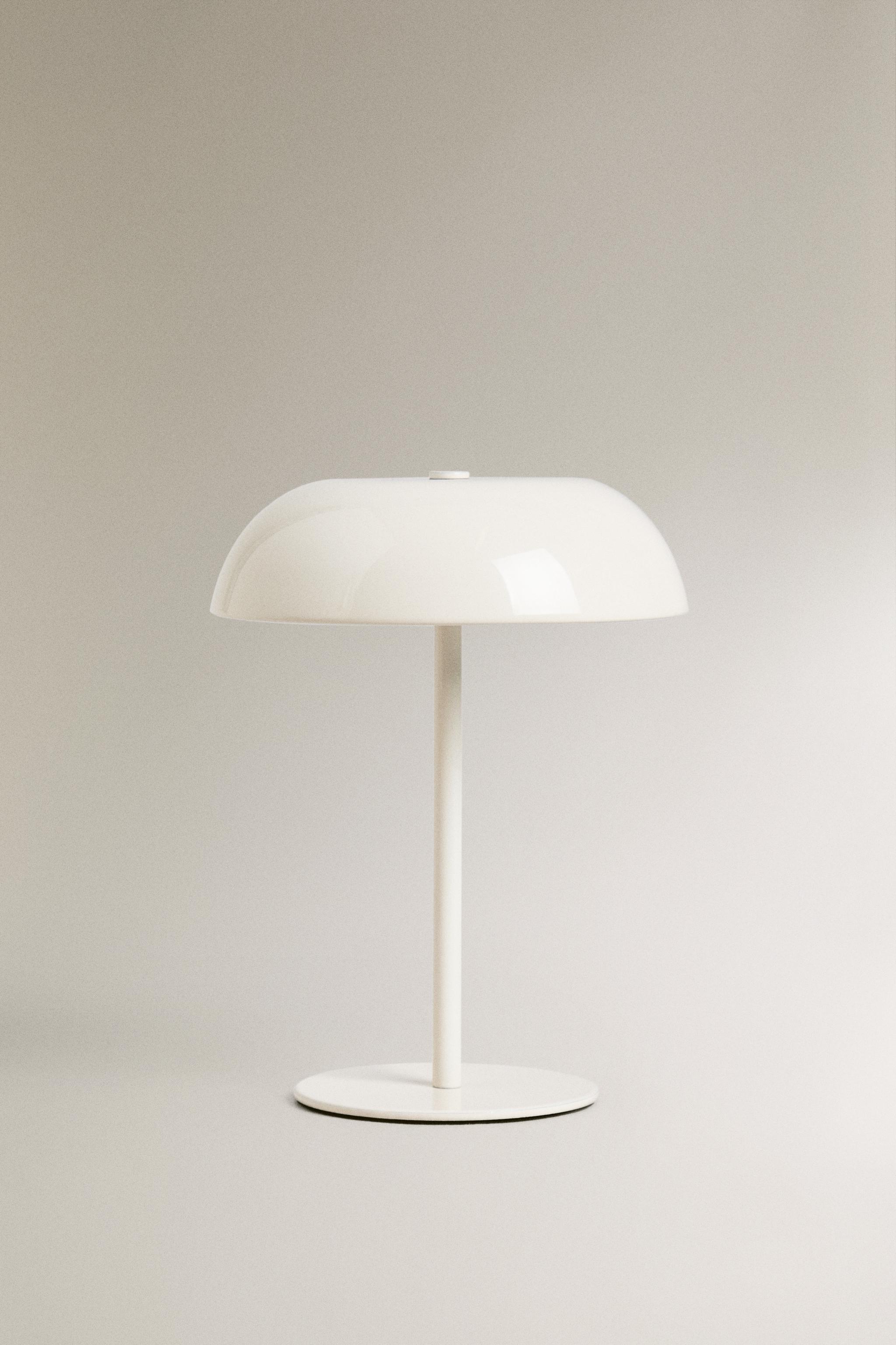 MONOCHROME TOUCH TABLE LAMP