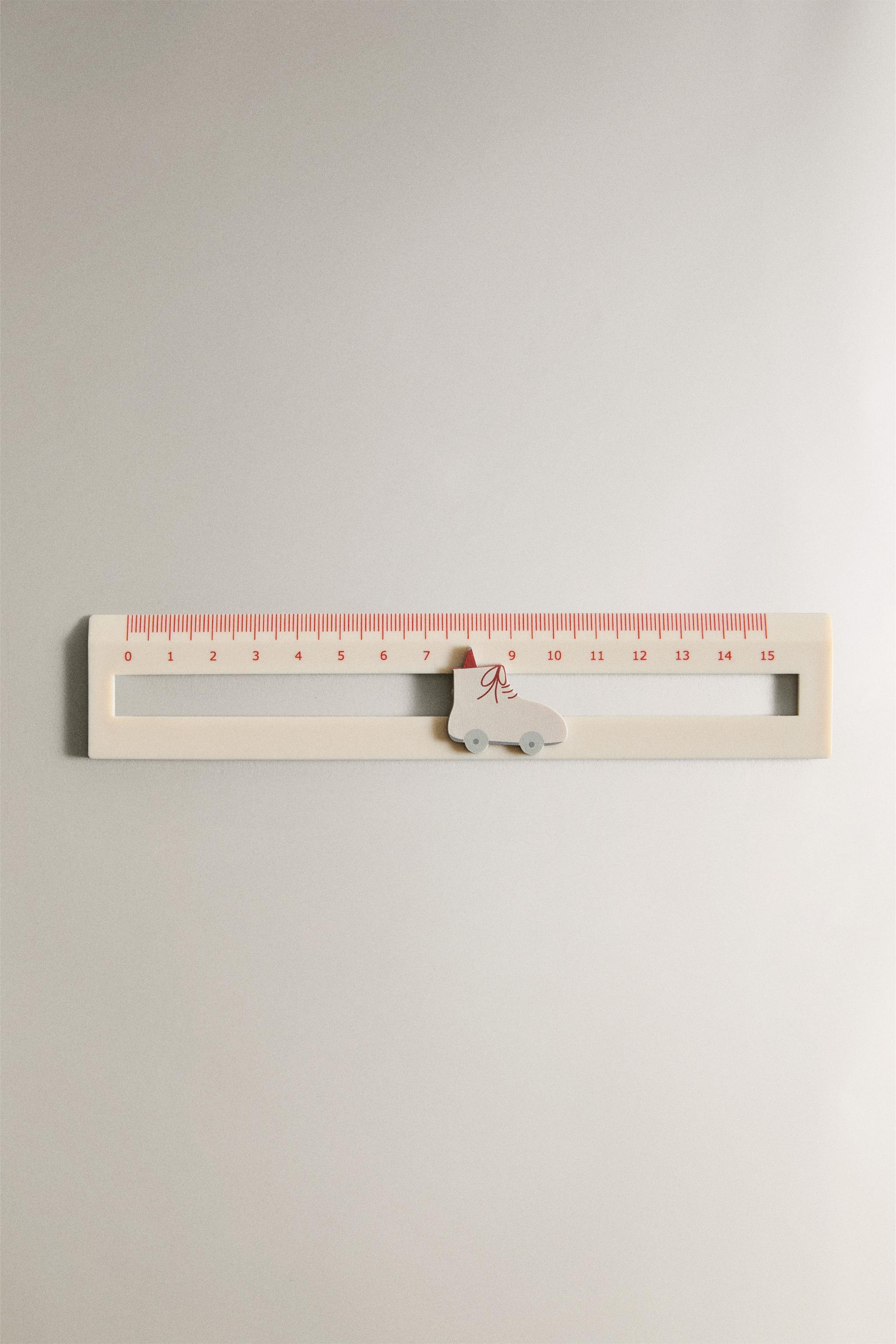 SKATING CHILDREN'S RULER