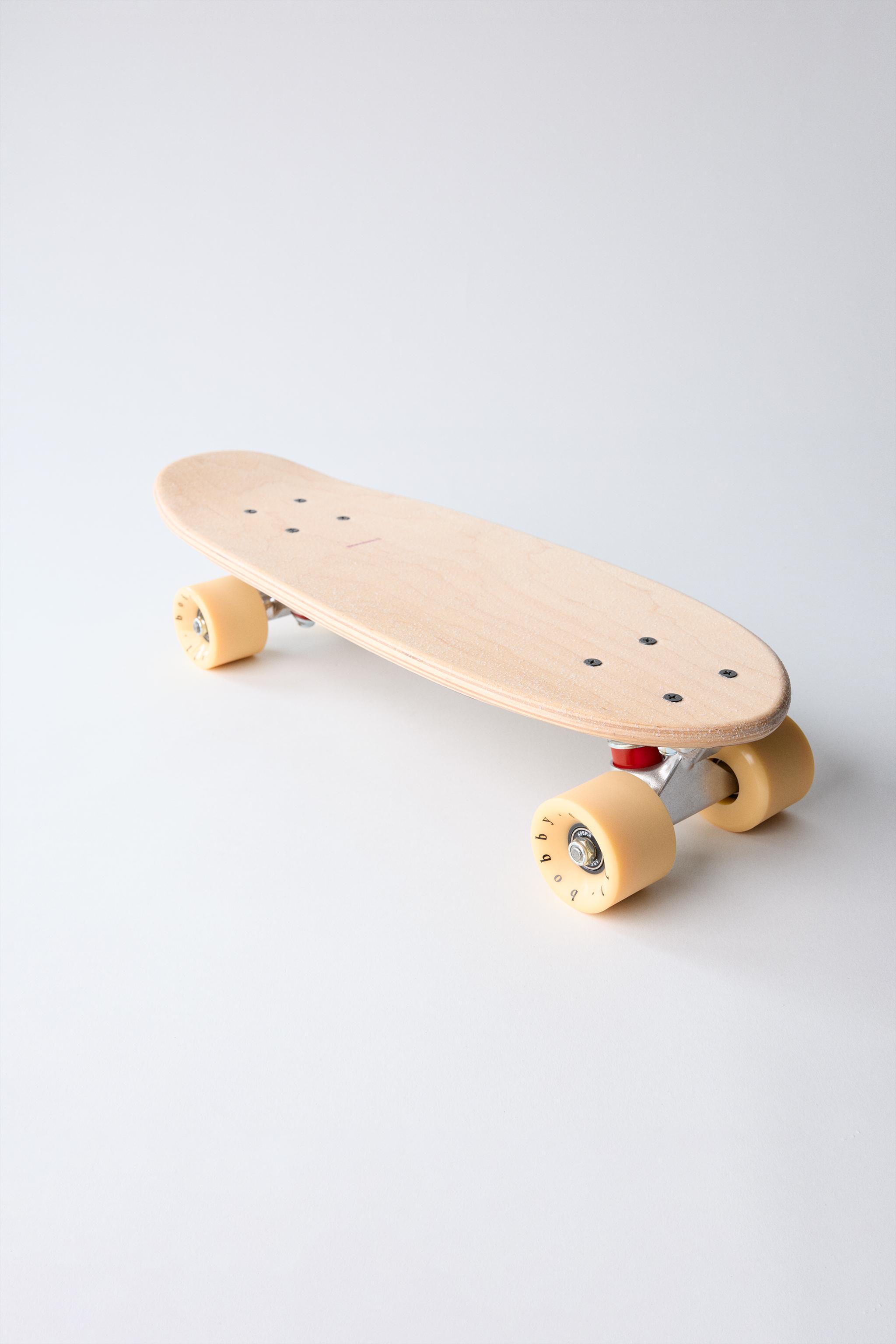 SPECKLE CRUISER BOBBY SMALL © SKATEBOARD