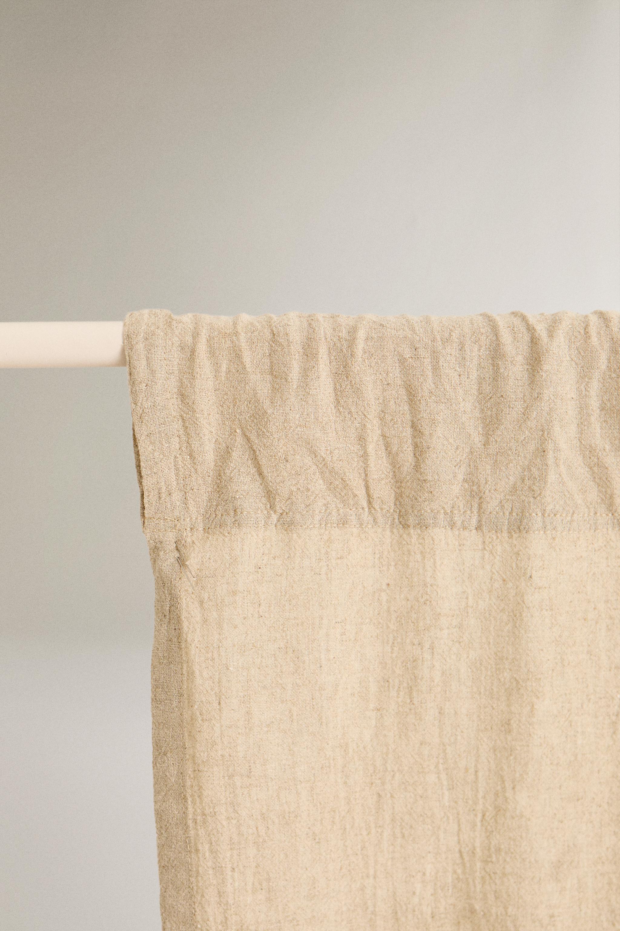 MEDIUM OPACITY FADED LINEN CURTAIN
