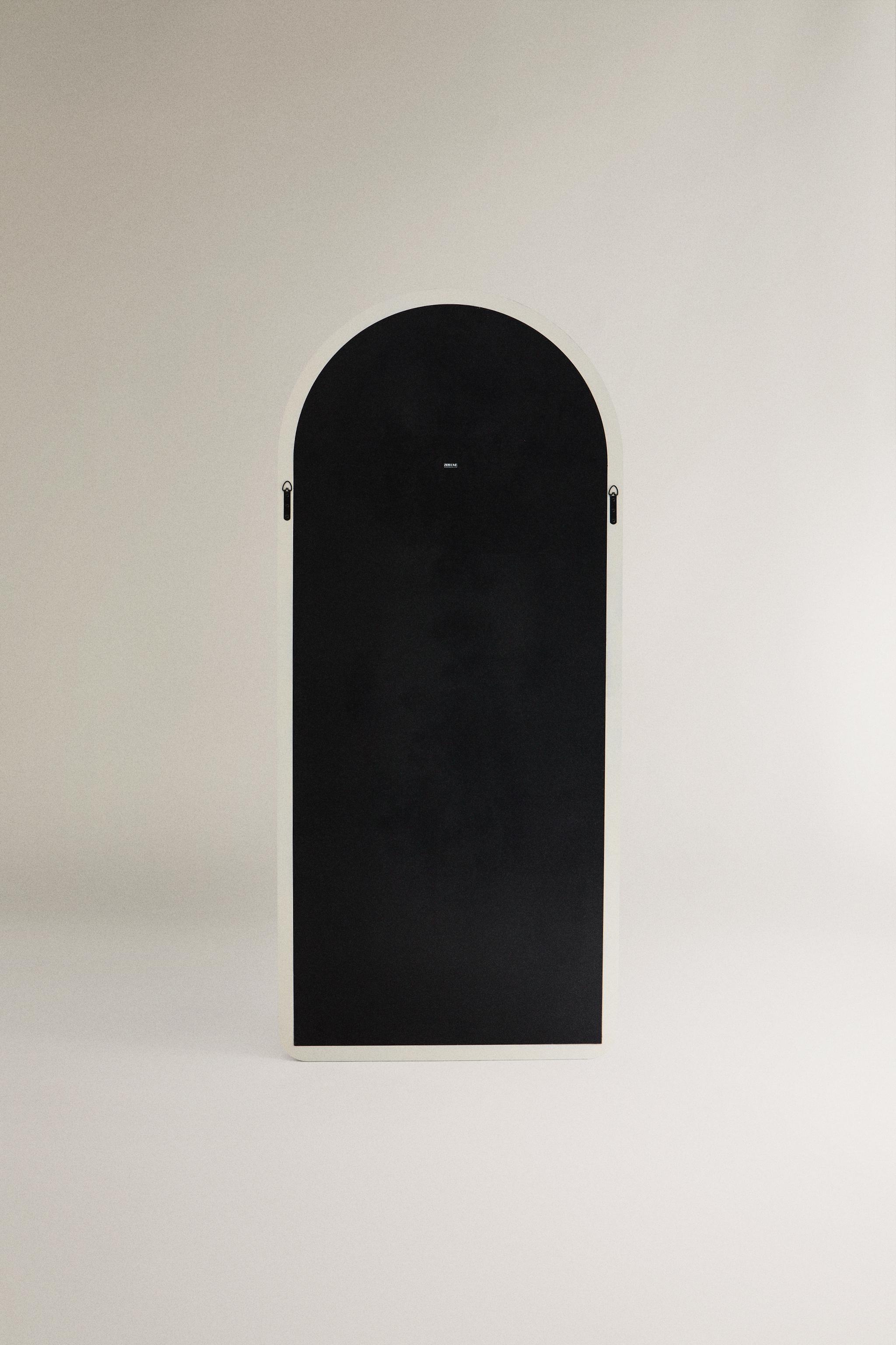 FULL LENGTH MIRROR WITH A WOODEN BOW