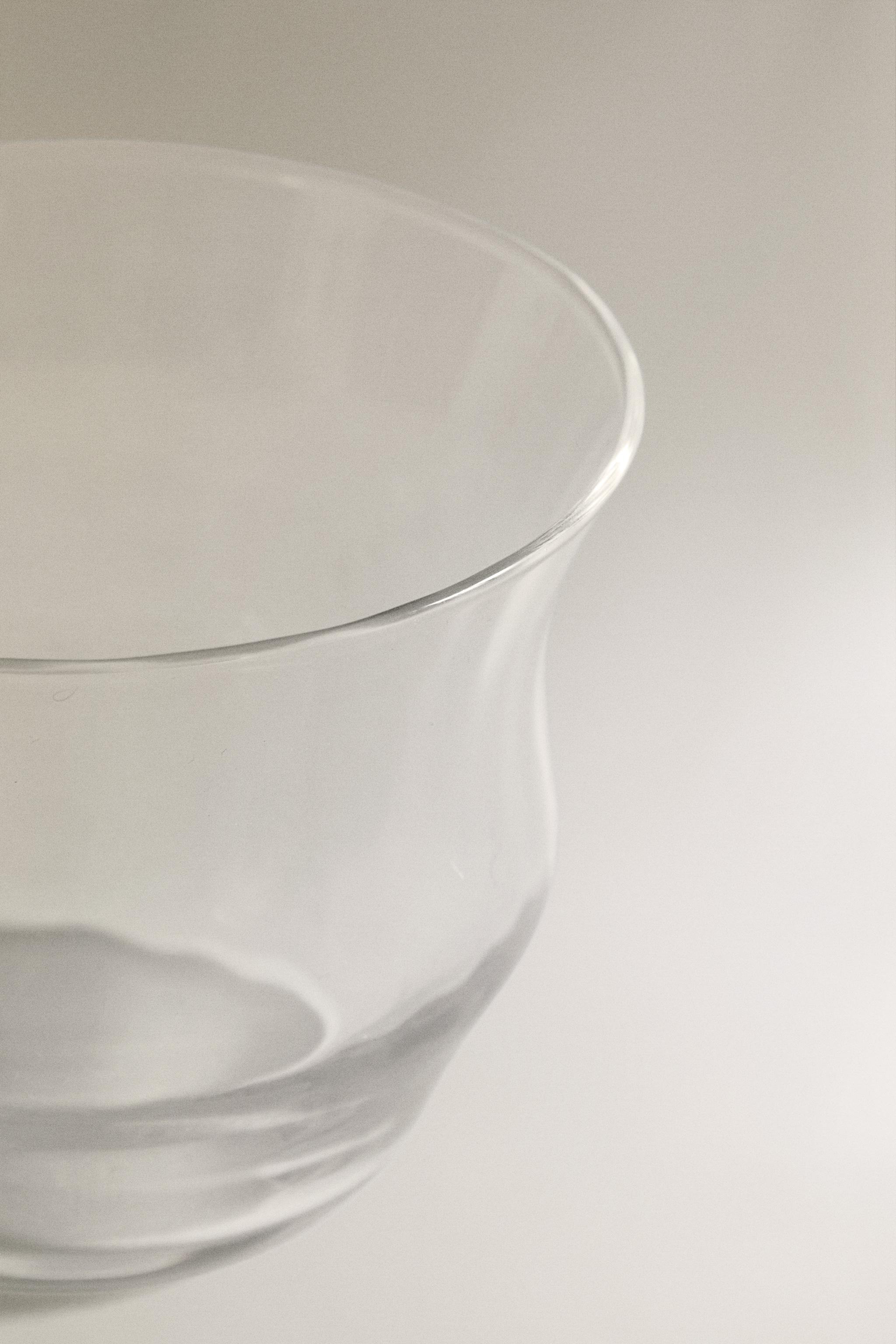 RAISED DESIGN GLASS TUMBLER